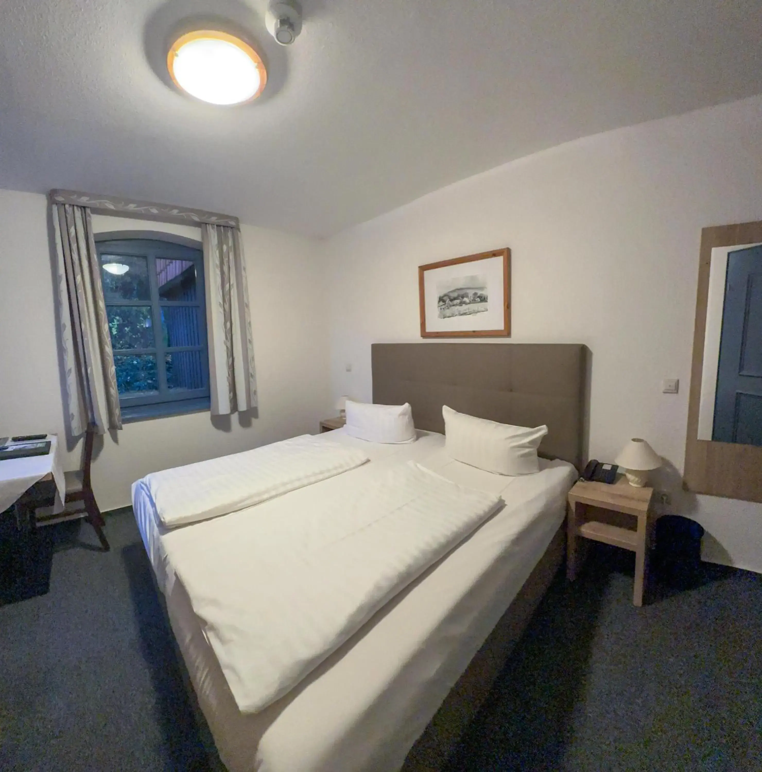 Double Room in Hotel & Restaurant Schaumburger Ritter, Rinteln Double Room in Hotel & Restaurant Schaumburger Ritter, Rinteln