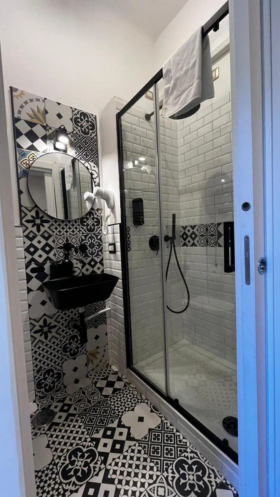Shower in Da Vinci