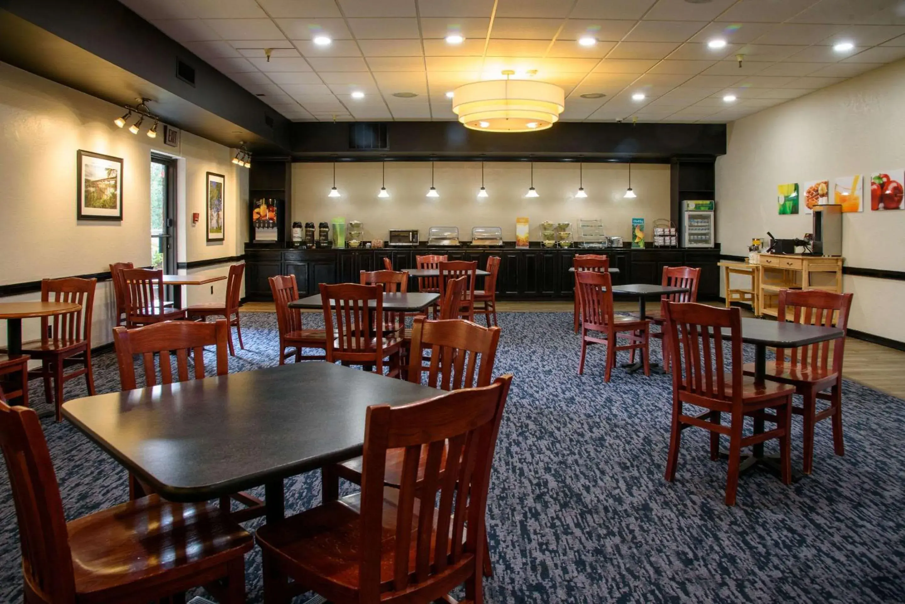 Breakfast in Quality Inn Breakfast in Quality Inn