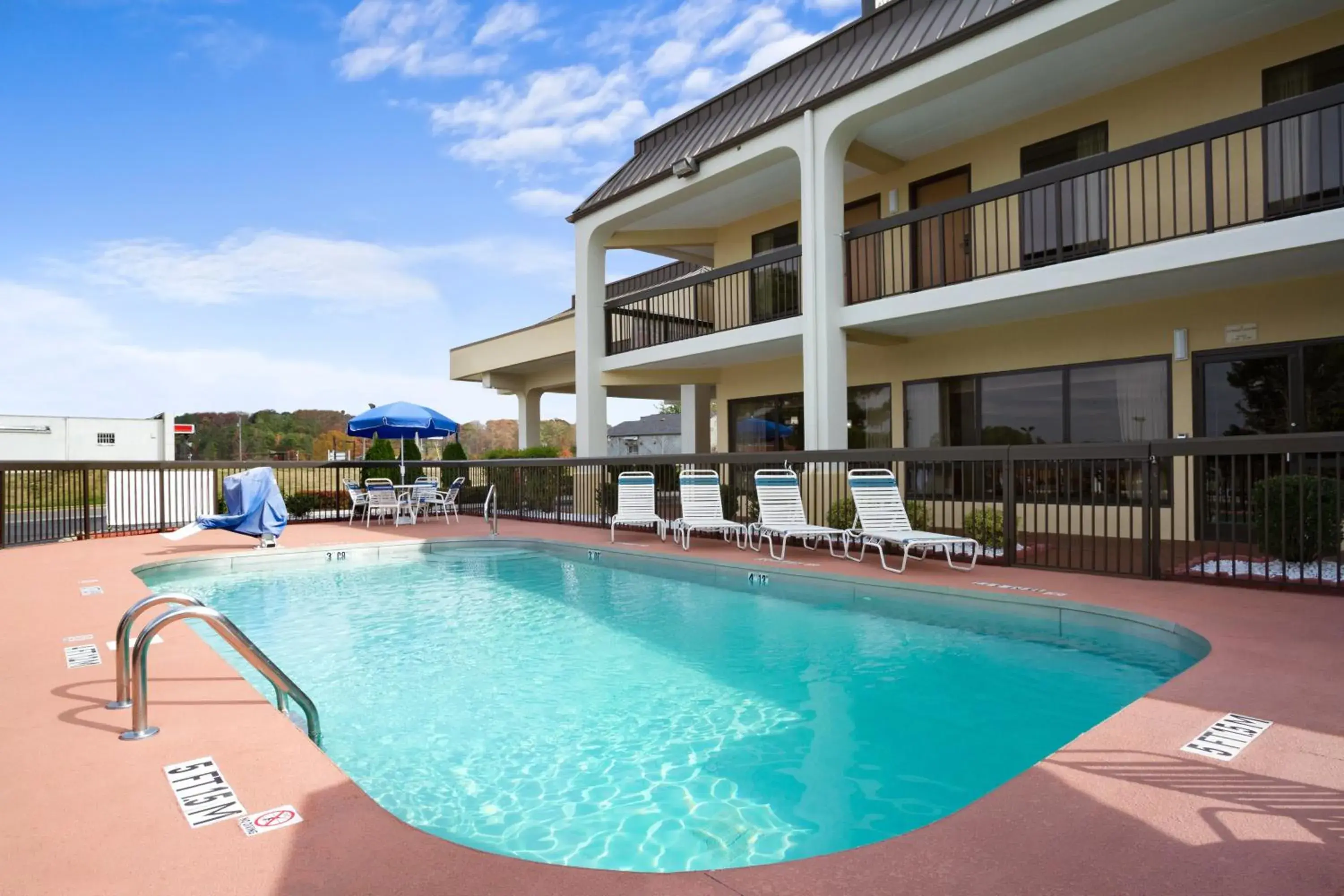 Swimming pool in Super 8 by Wyndham Calhoun Swimming pool in Super 8 by Wyndham Calhoun