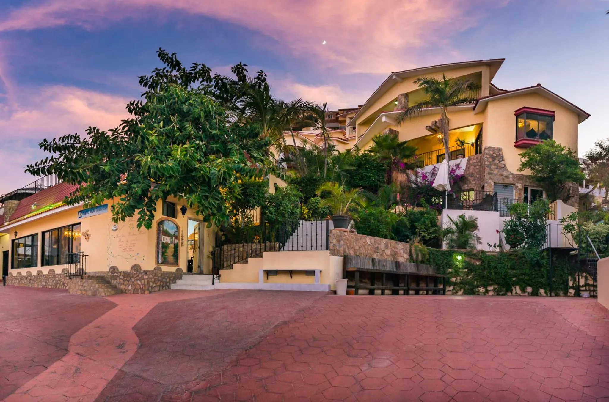 Facade/entrance in Marina View Villas