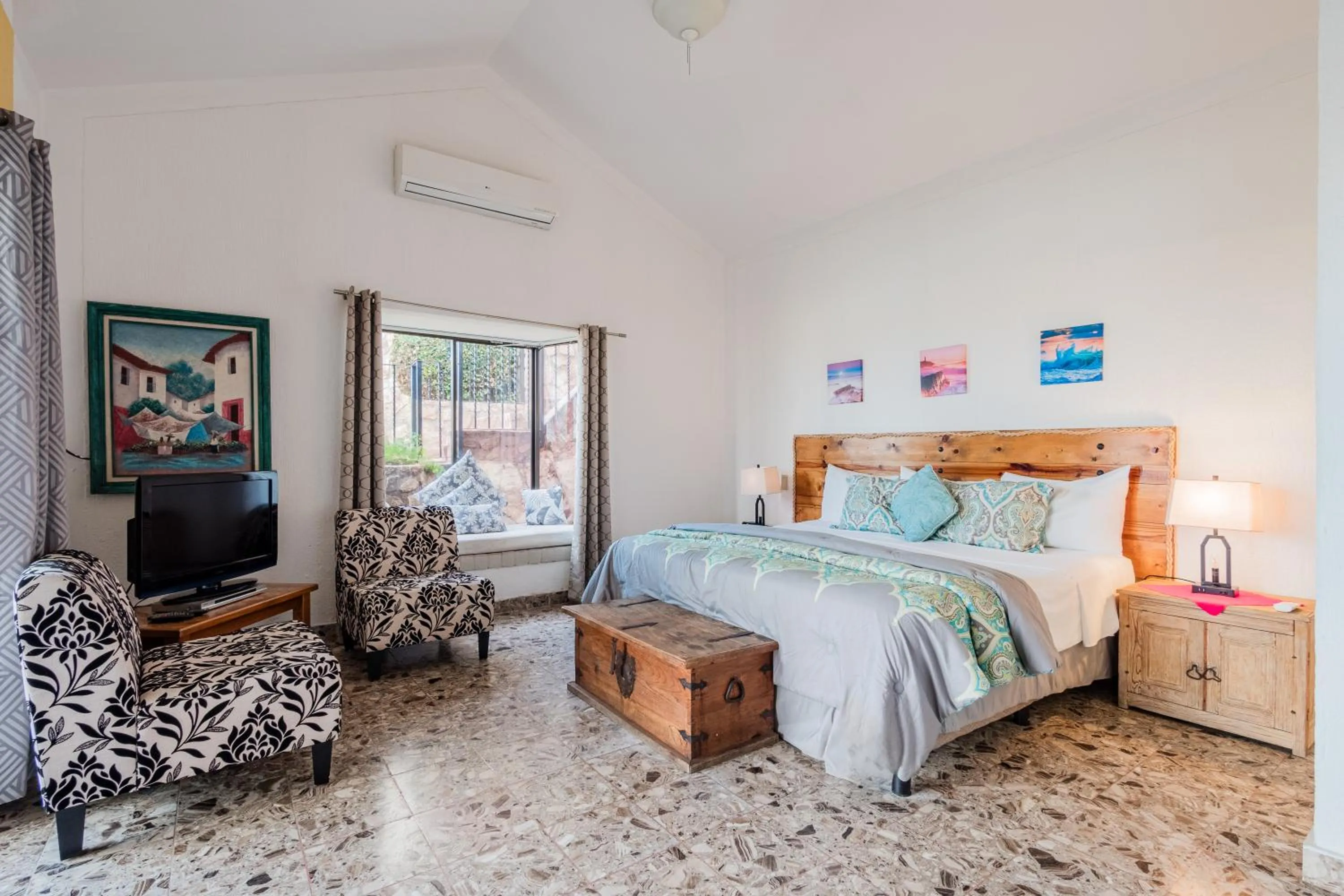 Bed in Marina View Villas