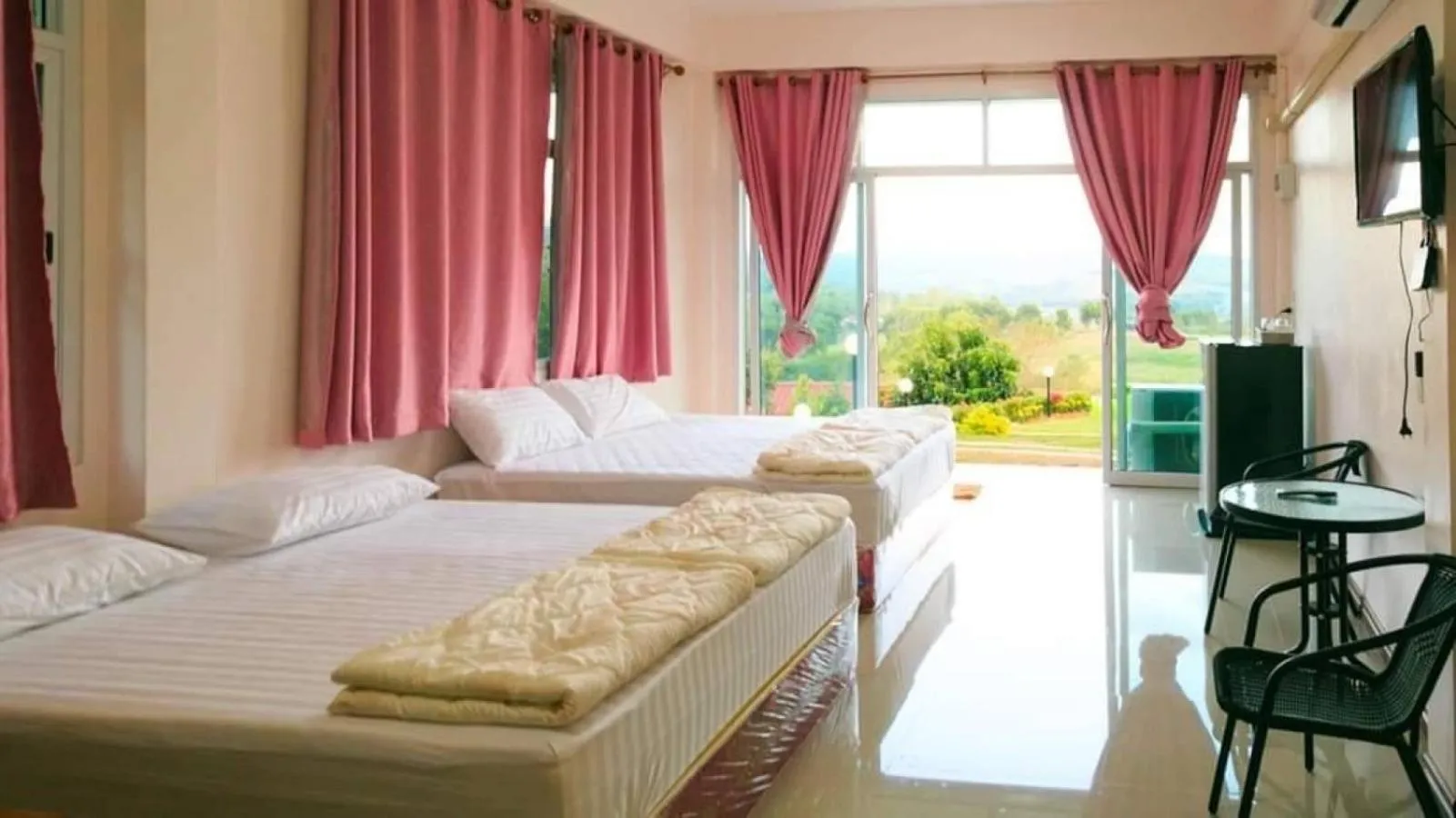 Photo of the whole room, Bed in Phuyafahsai The Resort Khao Kho