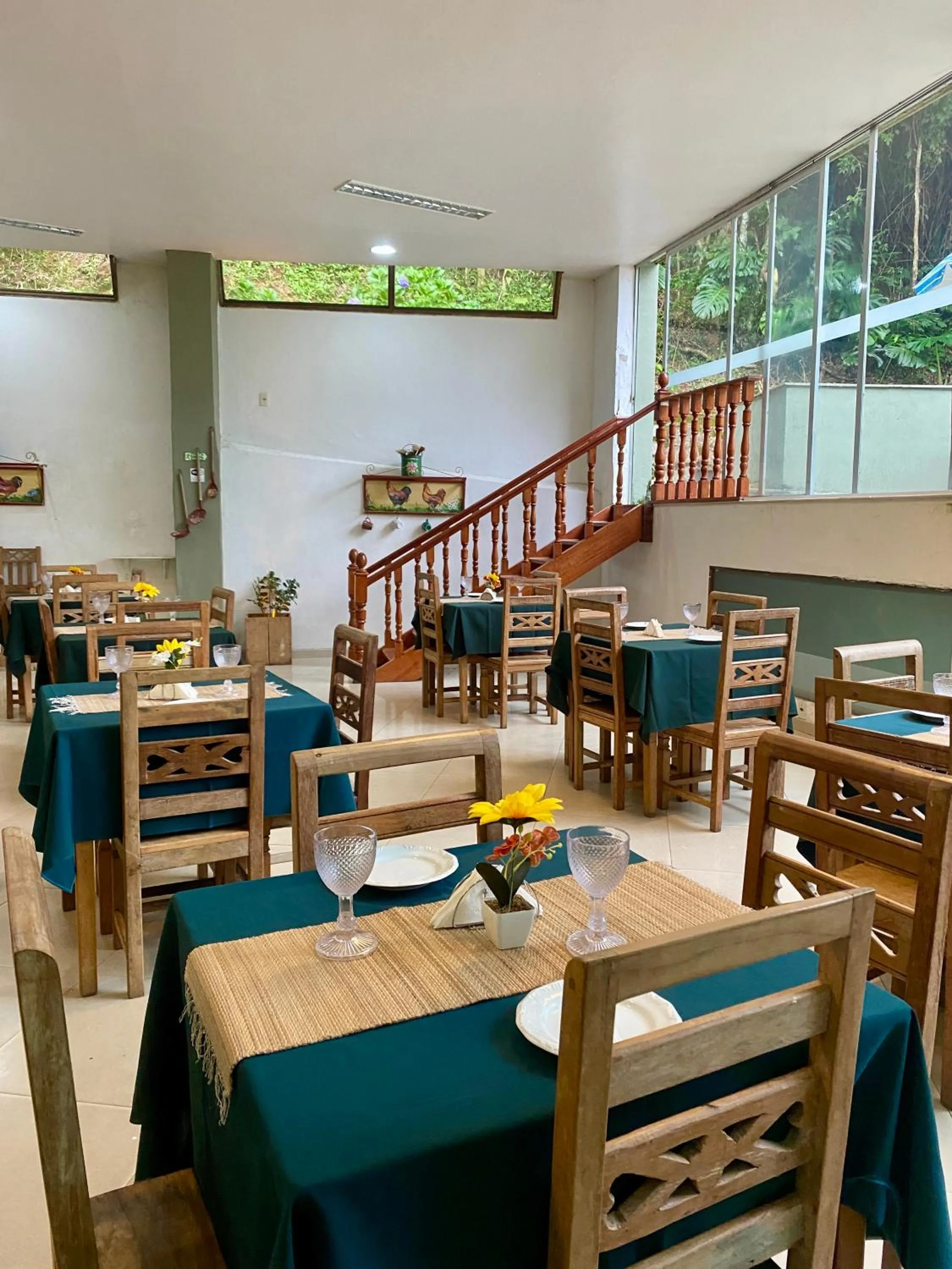 Restaurant/places to eat in Pousada Casa Imperatriz - Rua Teresa