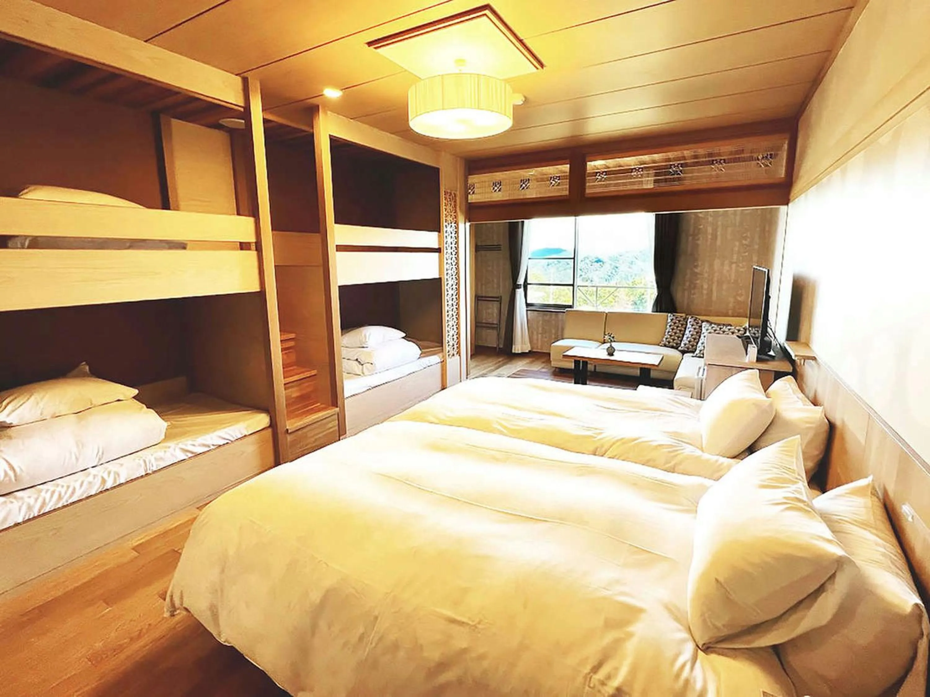 Bed in Ikoi no Mura Heritage Minoyama