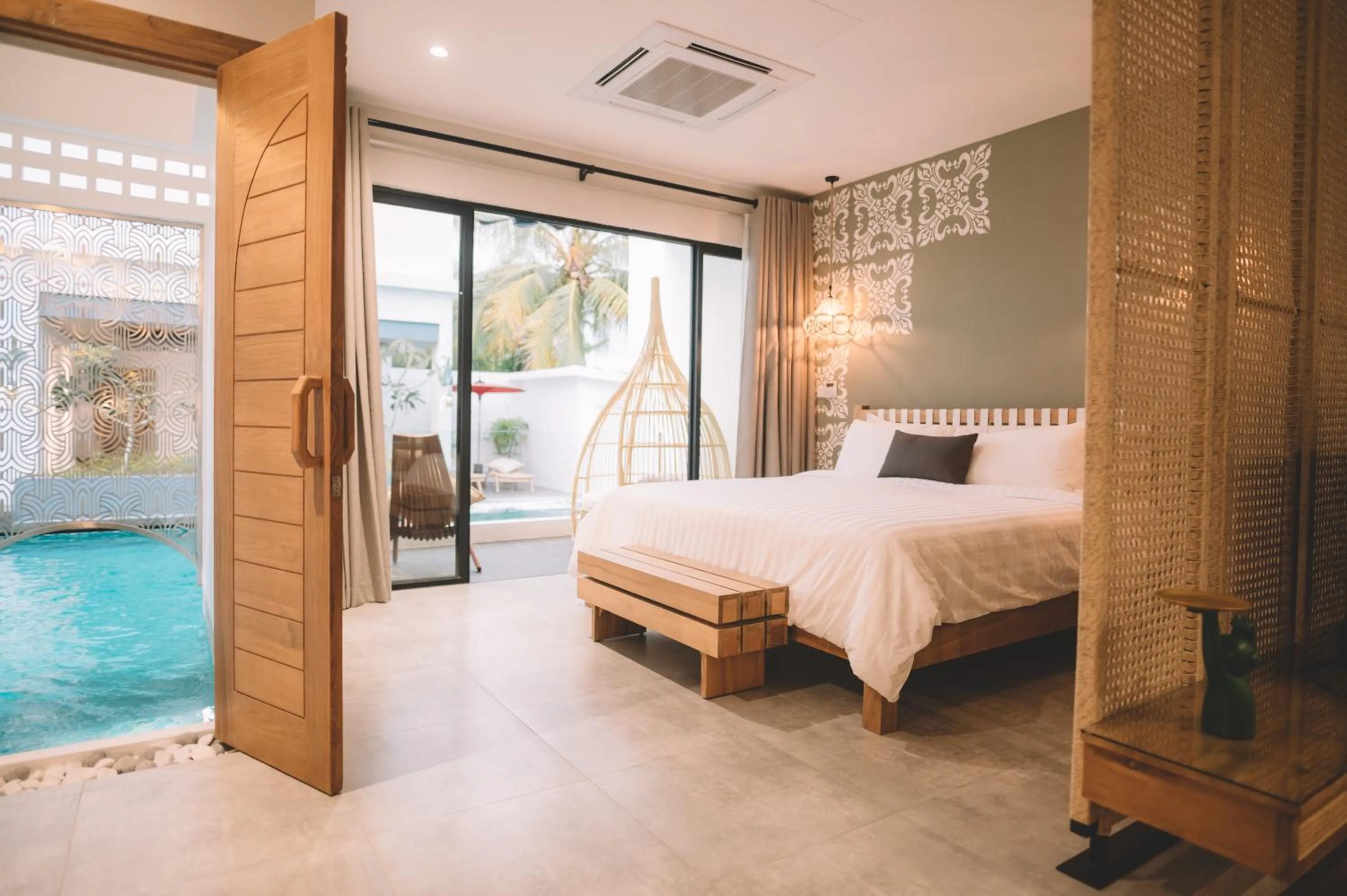 Bedroom, Bed in La Villa Langkawi - Private Pool