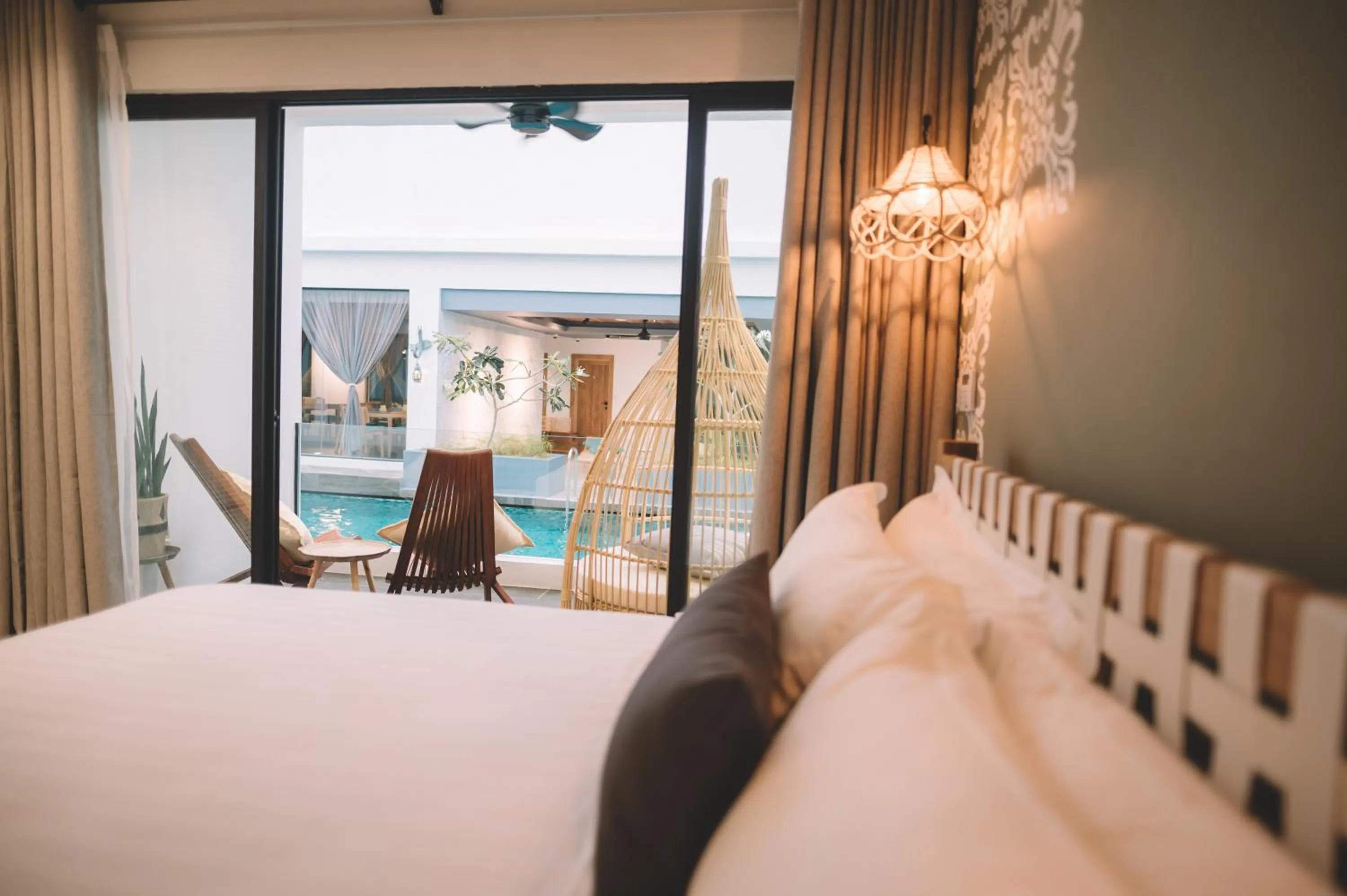 Bed in La Villa Langkawi - Private Pool