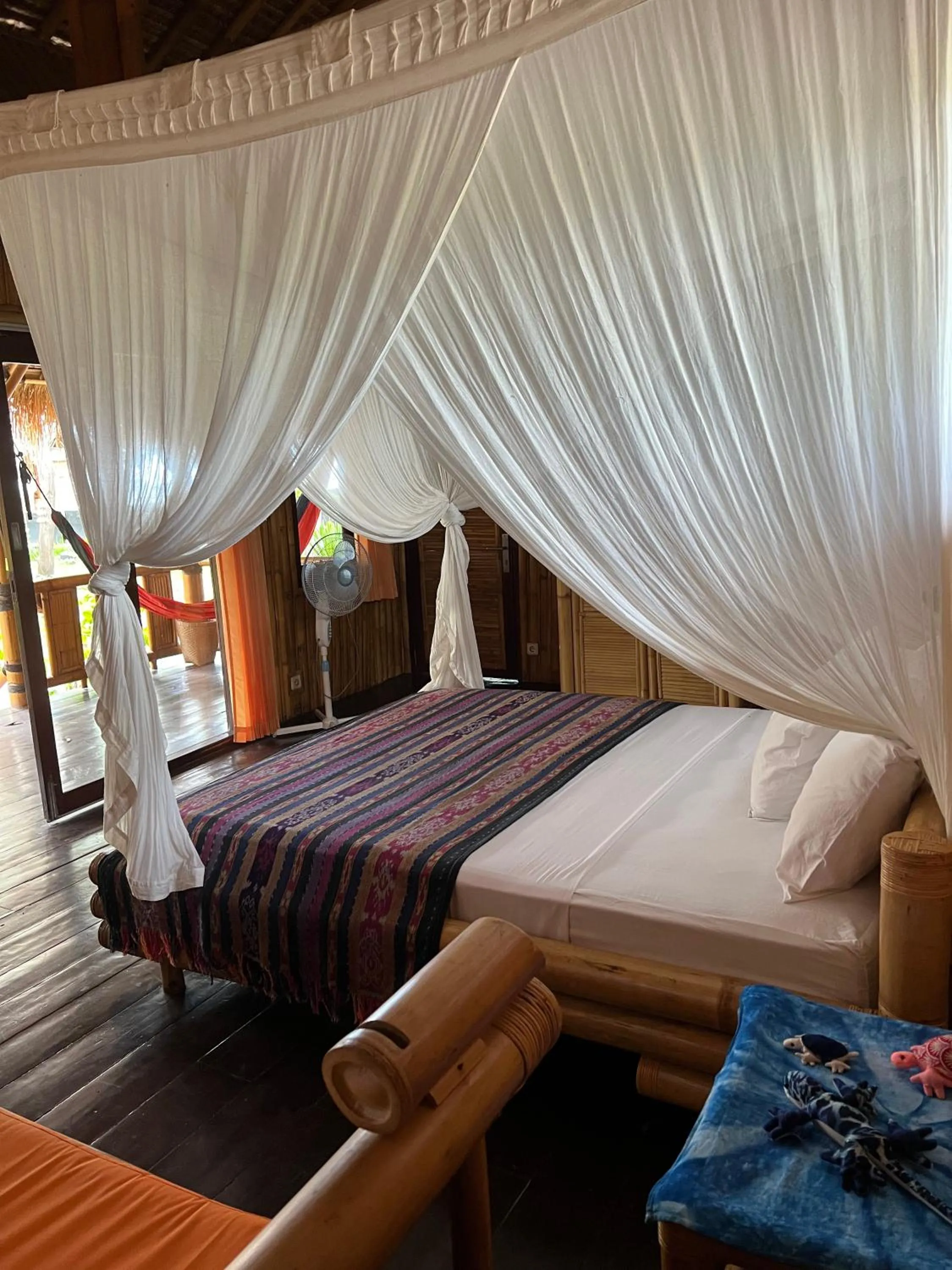 Bed in Rinjani Beach Eco Resort