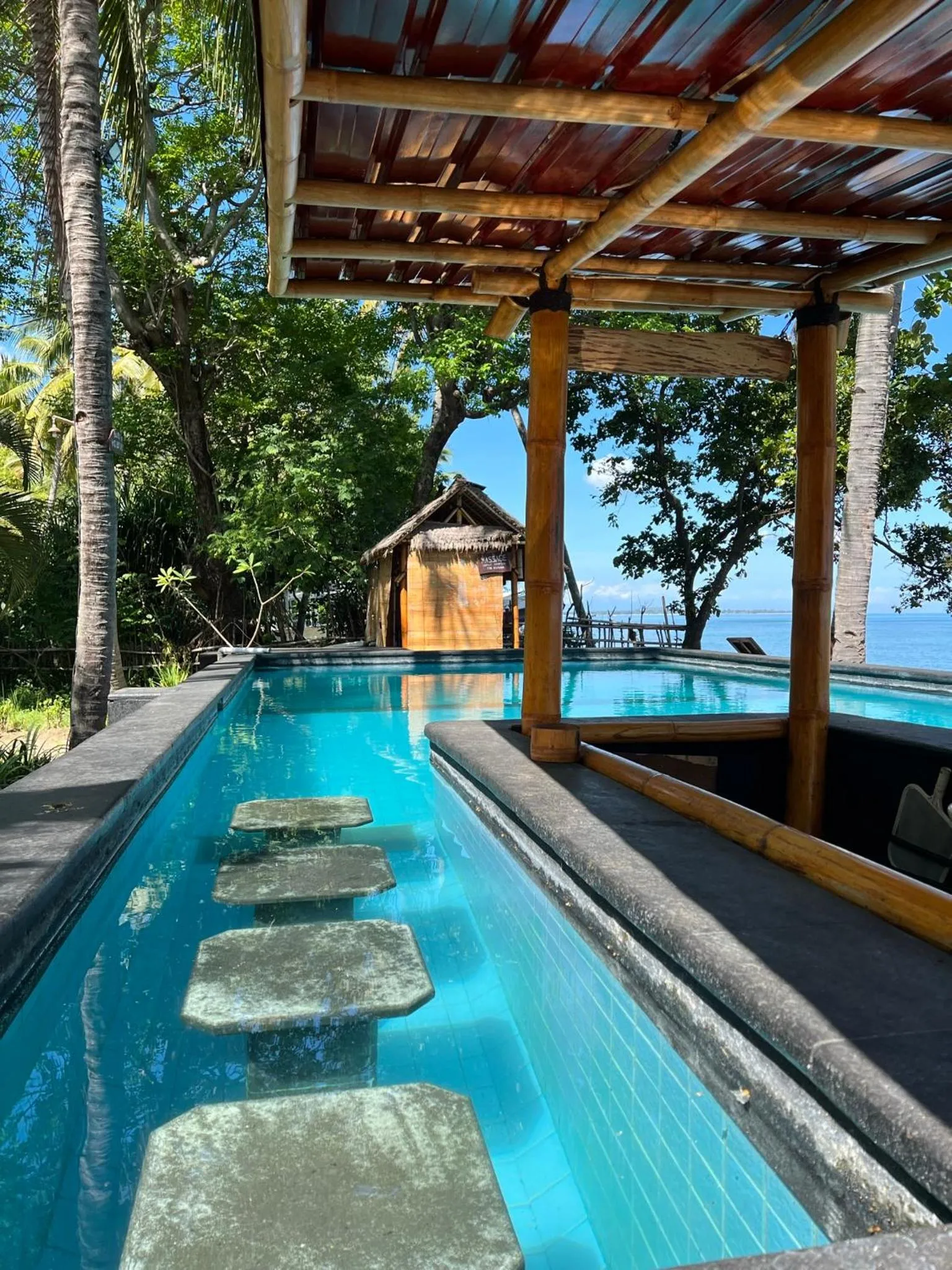 Swimming pool in Rinjani Beach Eco Resort