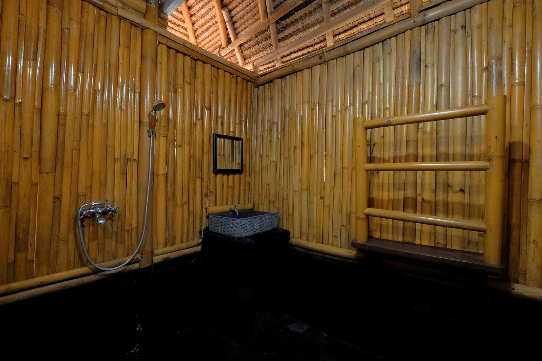 Bathroom in Rinjani Beach Eco Resort