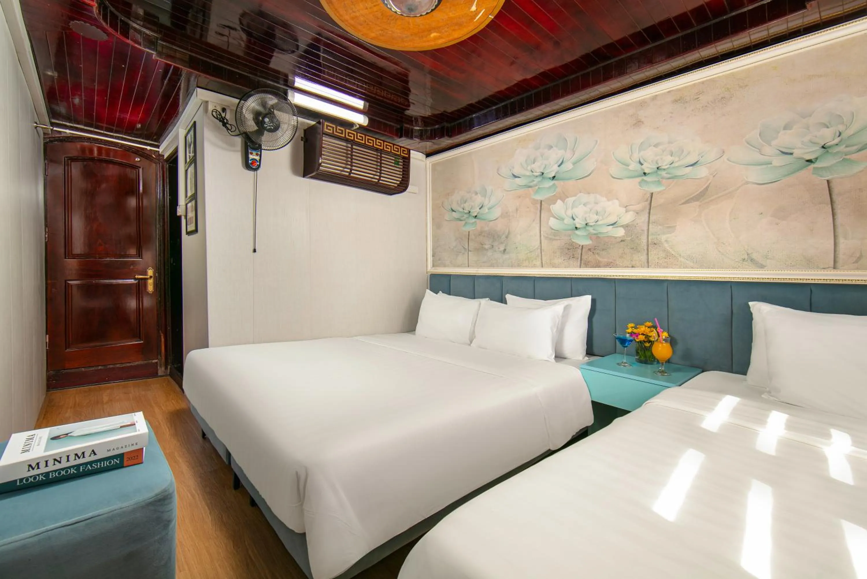 Bedroom, Bed in Halong Fantasea Cruise