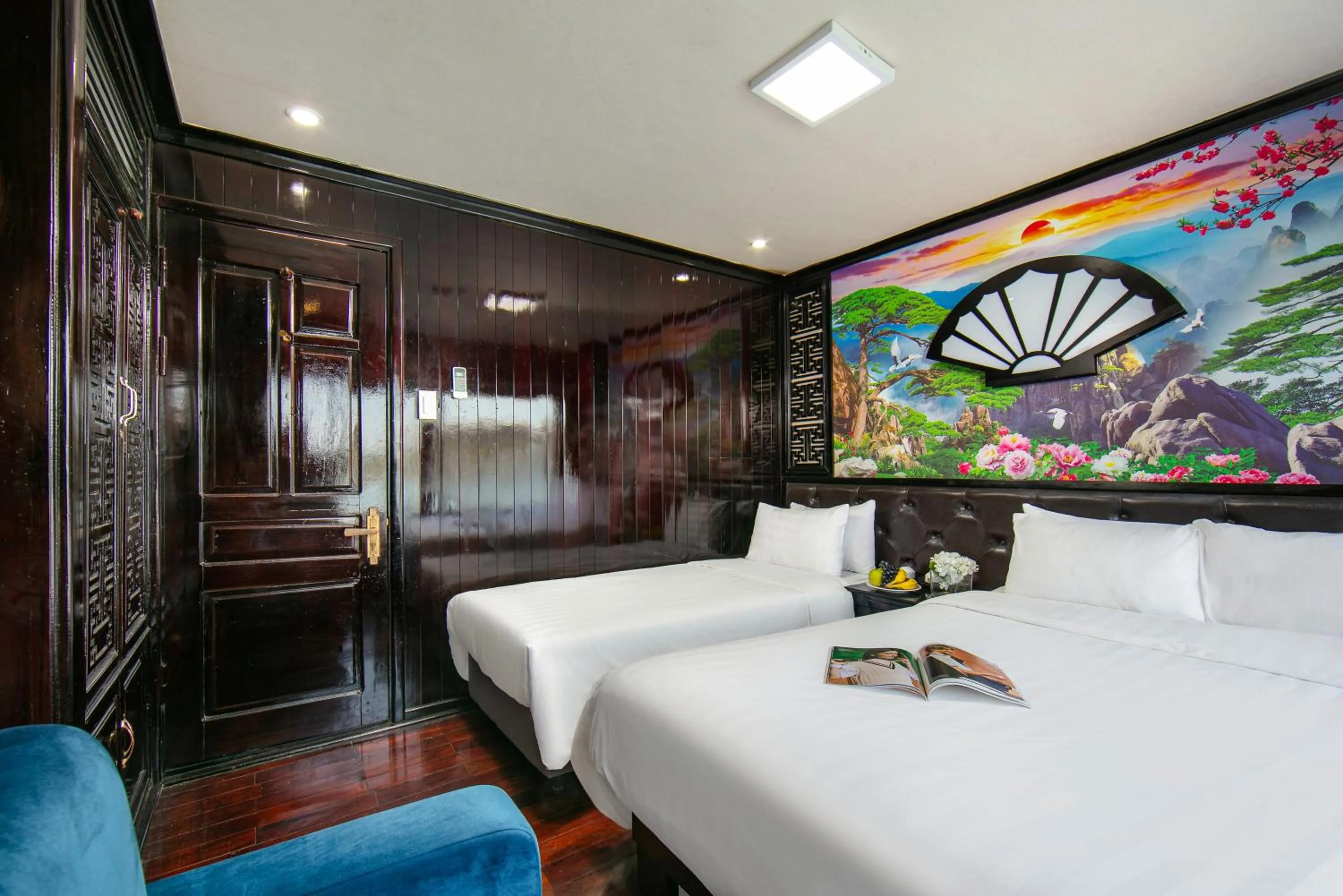 Bedroom, Bed in Halong Fantasea Cruise