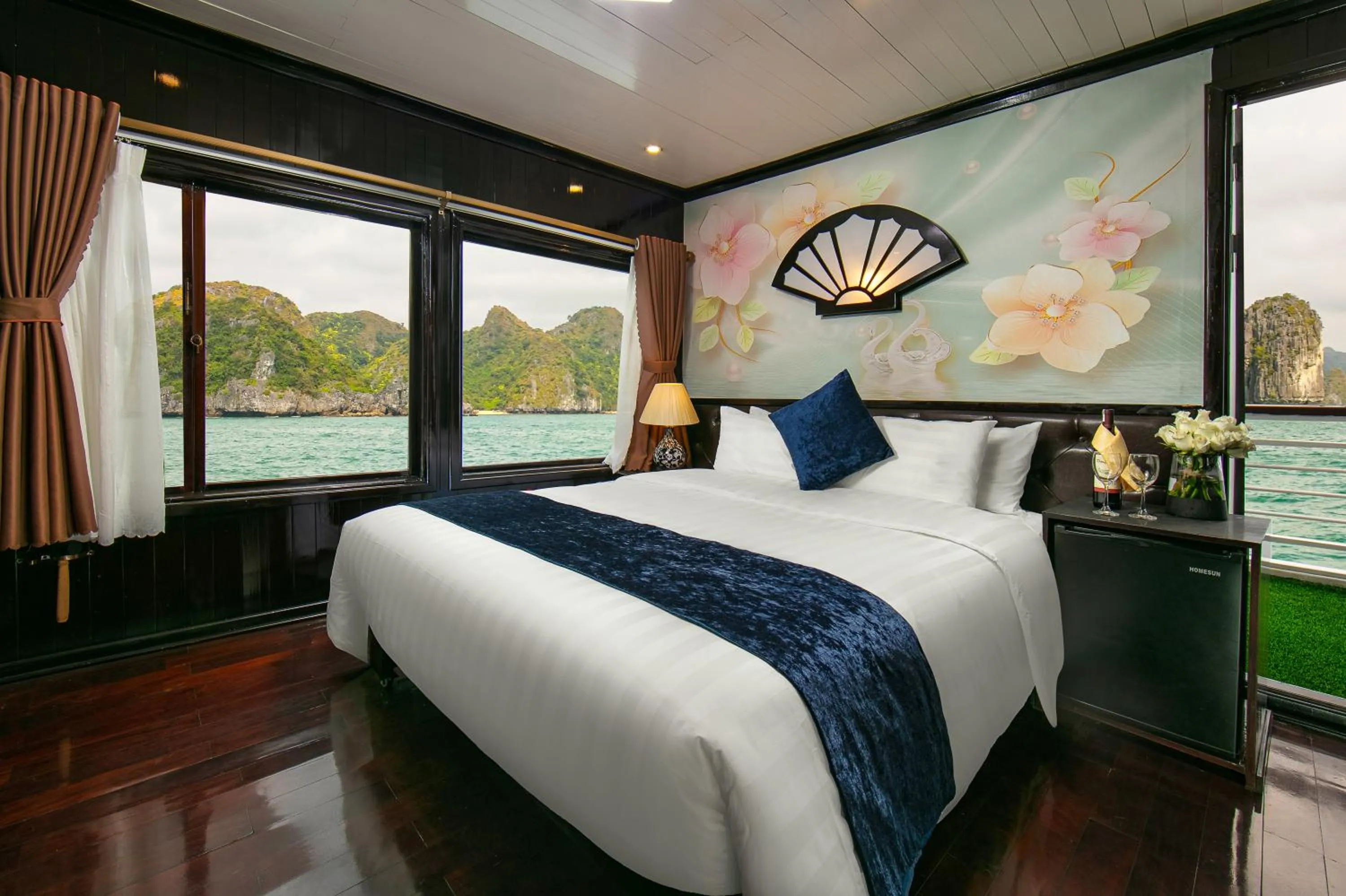 Bedroom, Bed in Halong Fantasea Cruise