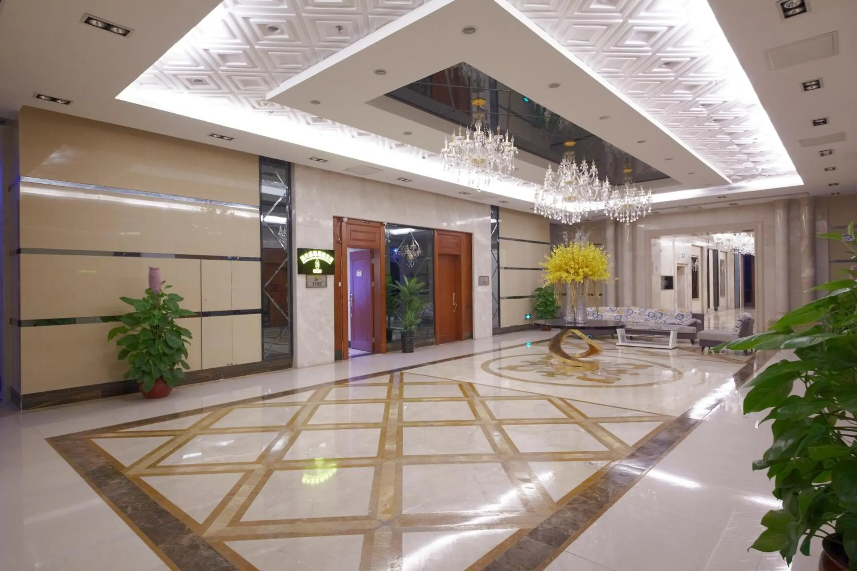 Facade/entrance in Louidon Mega Apartment Of Kam Rueng Plaza - Sunshine Apartment Facade/entrance in Louidon Mega Apartment Of Kam Rueng Plaza - Sunshine Apartment