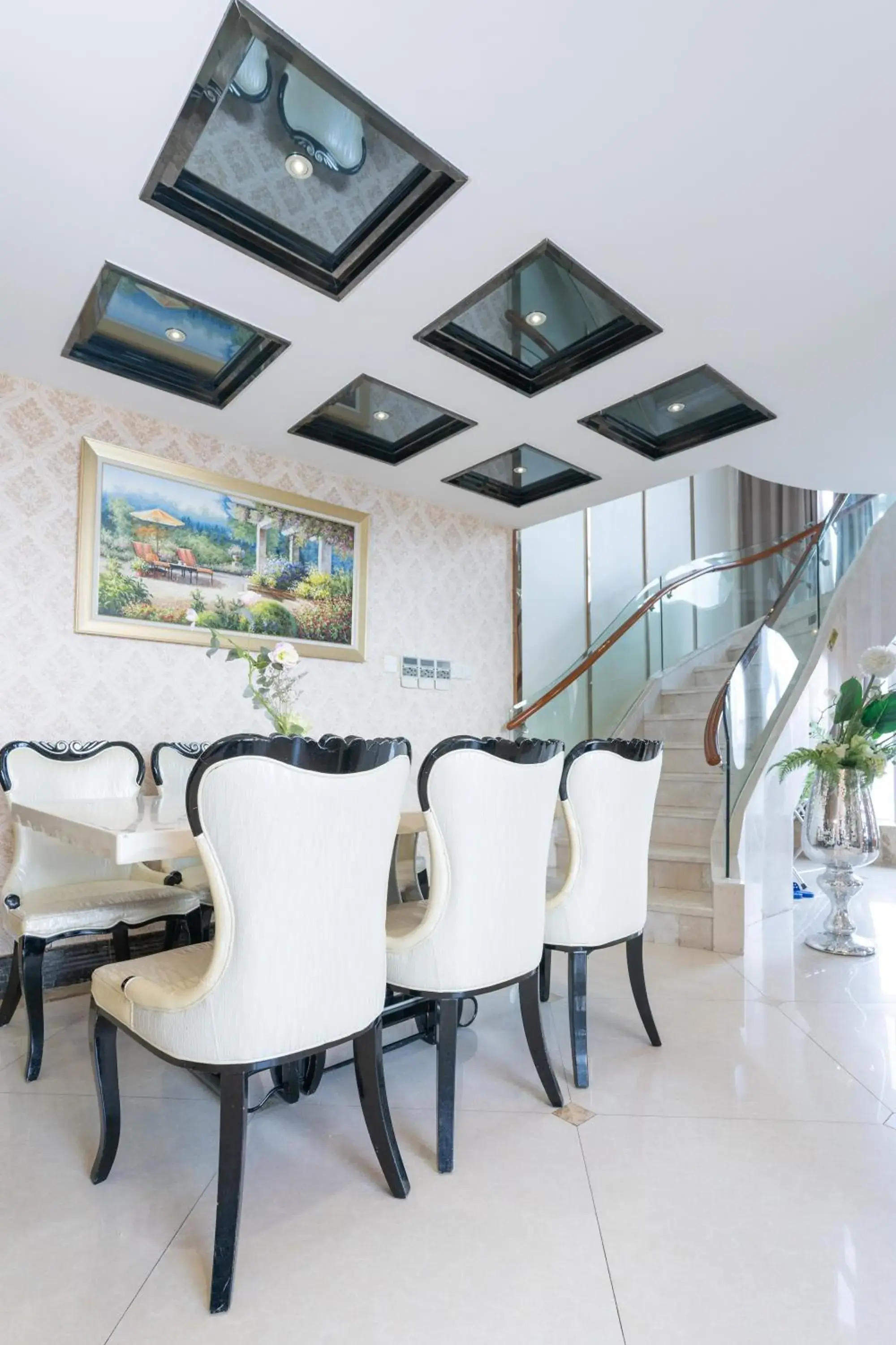 Living room in Louidon Mega Apartment Of Kam Rueng Plaza - Sunshine Apartment Living room in Louidon Mega Apartment Of Kam Rueng Plaza - Sunshine Apartment