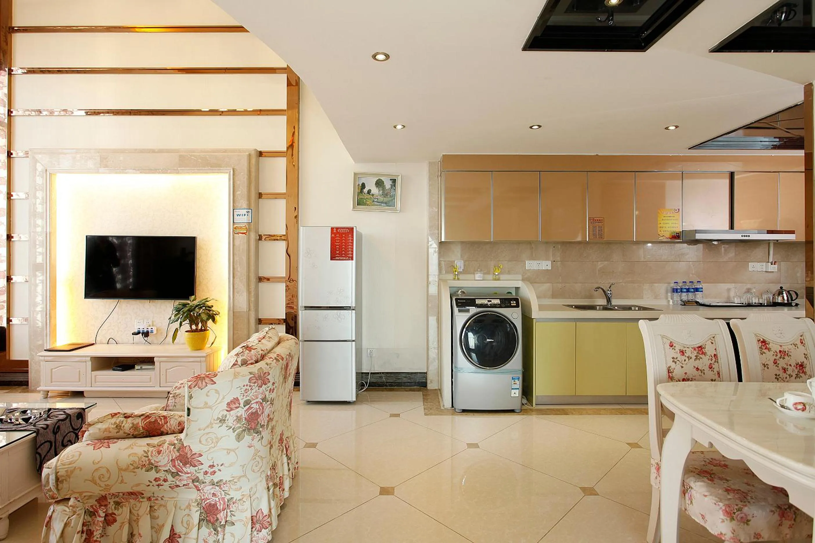 Communal lounge/ TV room in Louidon Mega Apartment Of Kam Rueng Plaza - Sunshine Apartment