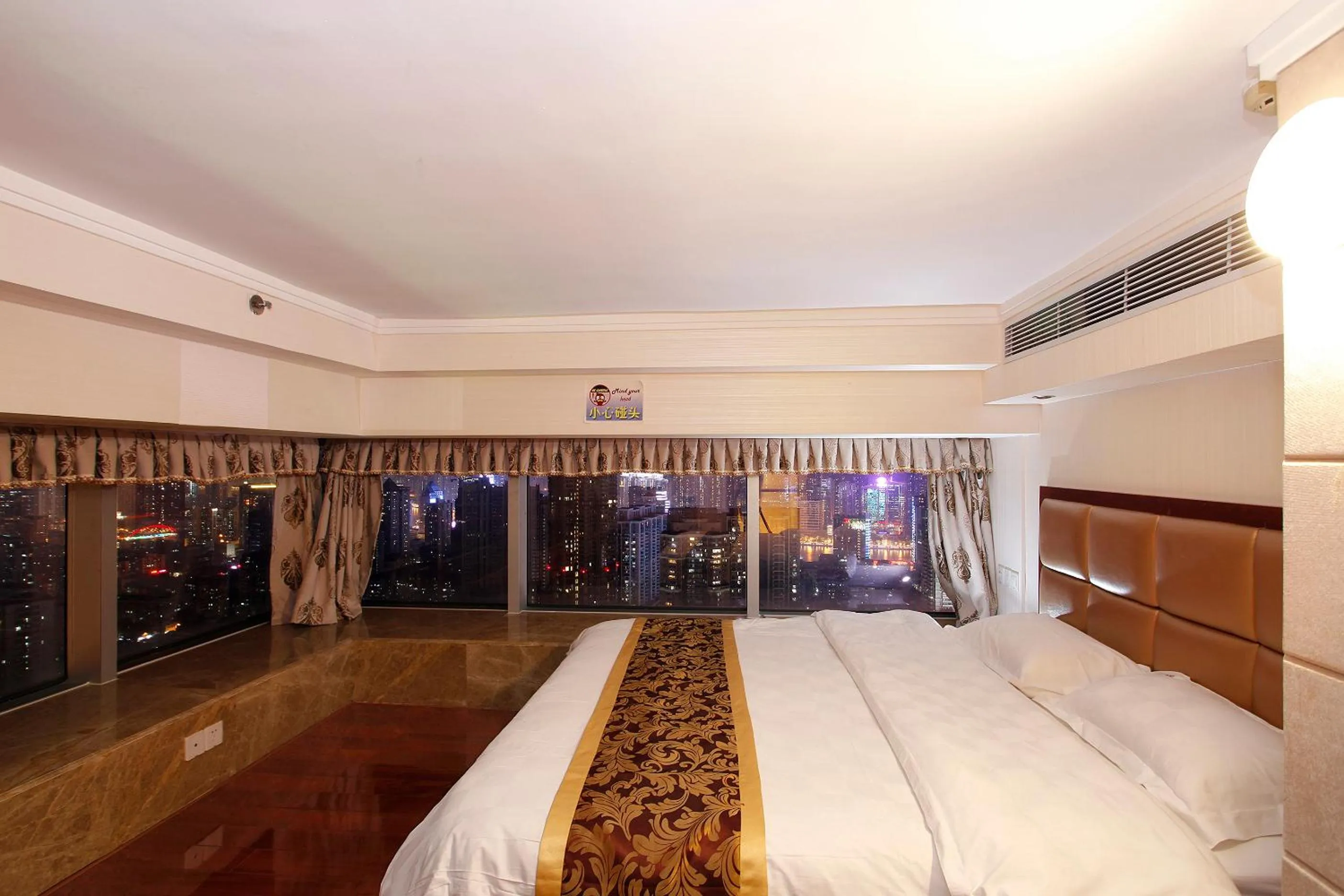 Bedroom, Bed in Louidon Mega Apartment Of Kam Rueng Plaza - Sunshine Apartment