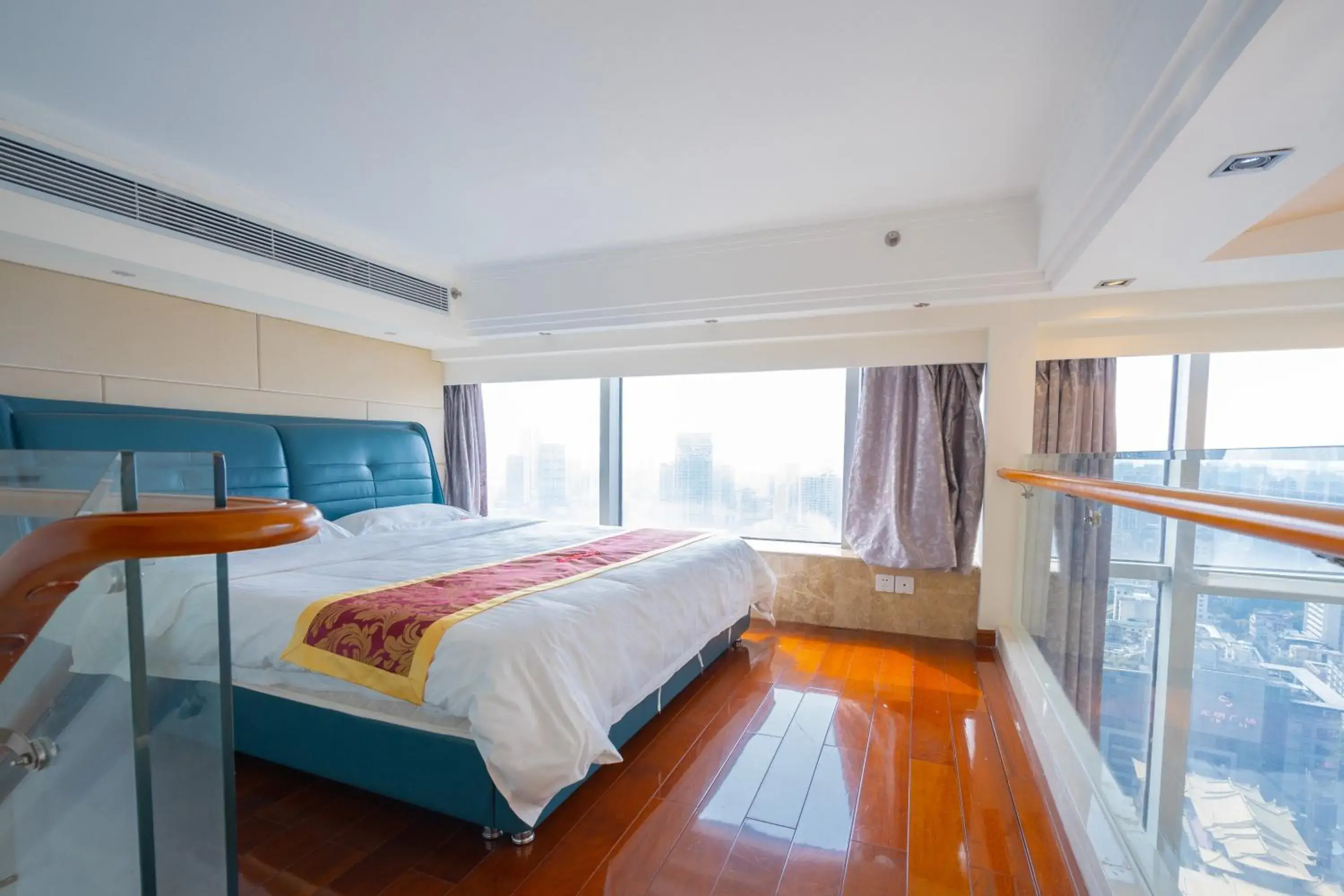 Duplex Suite in Louidon Mega Apartment Of Kam Rueng Plaza Duplex Suite in Louidon Mega Apartment Of Kam Rueng Plaza