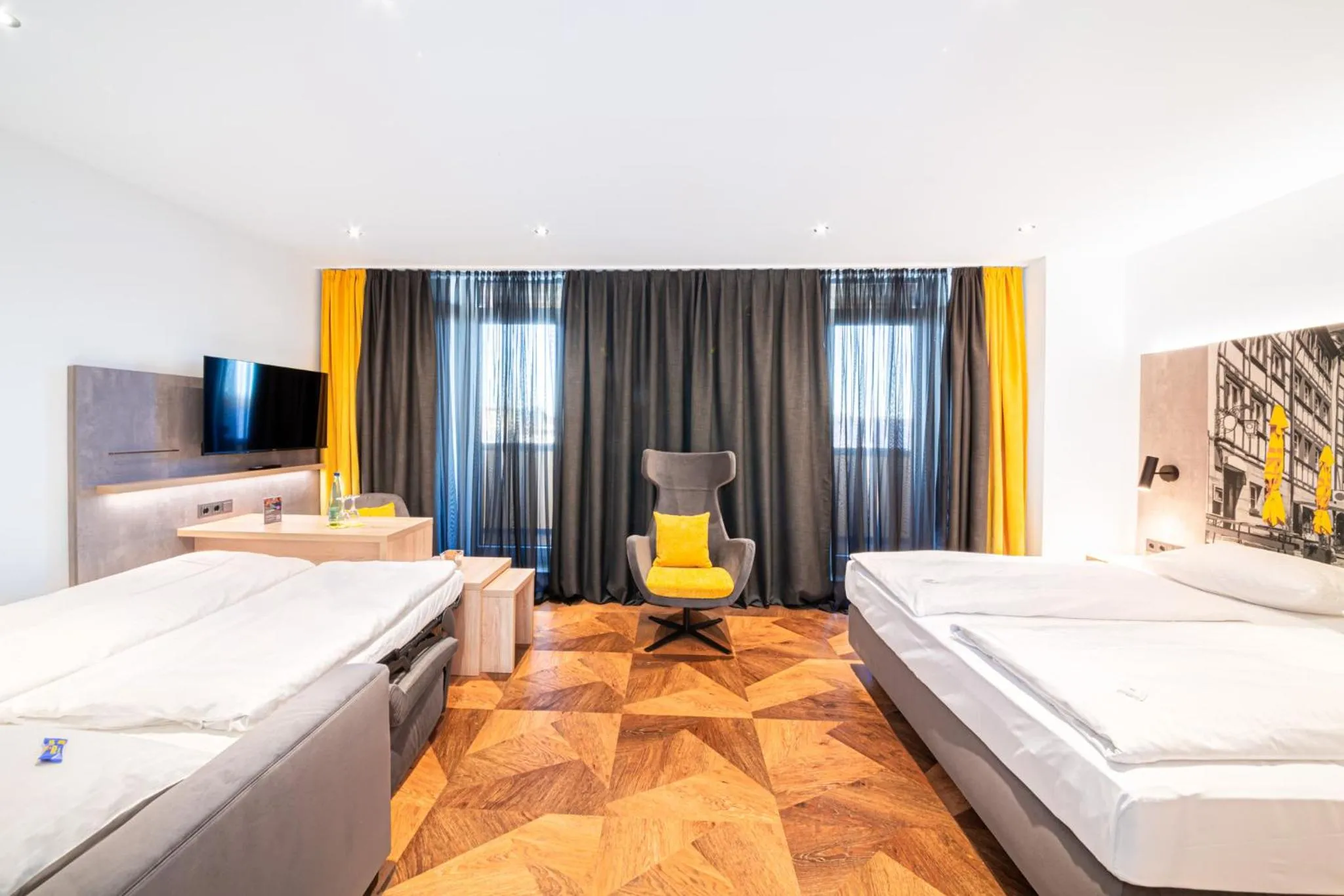 Photo of the whole room, Bed in Arotel Best living Nürnberg