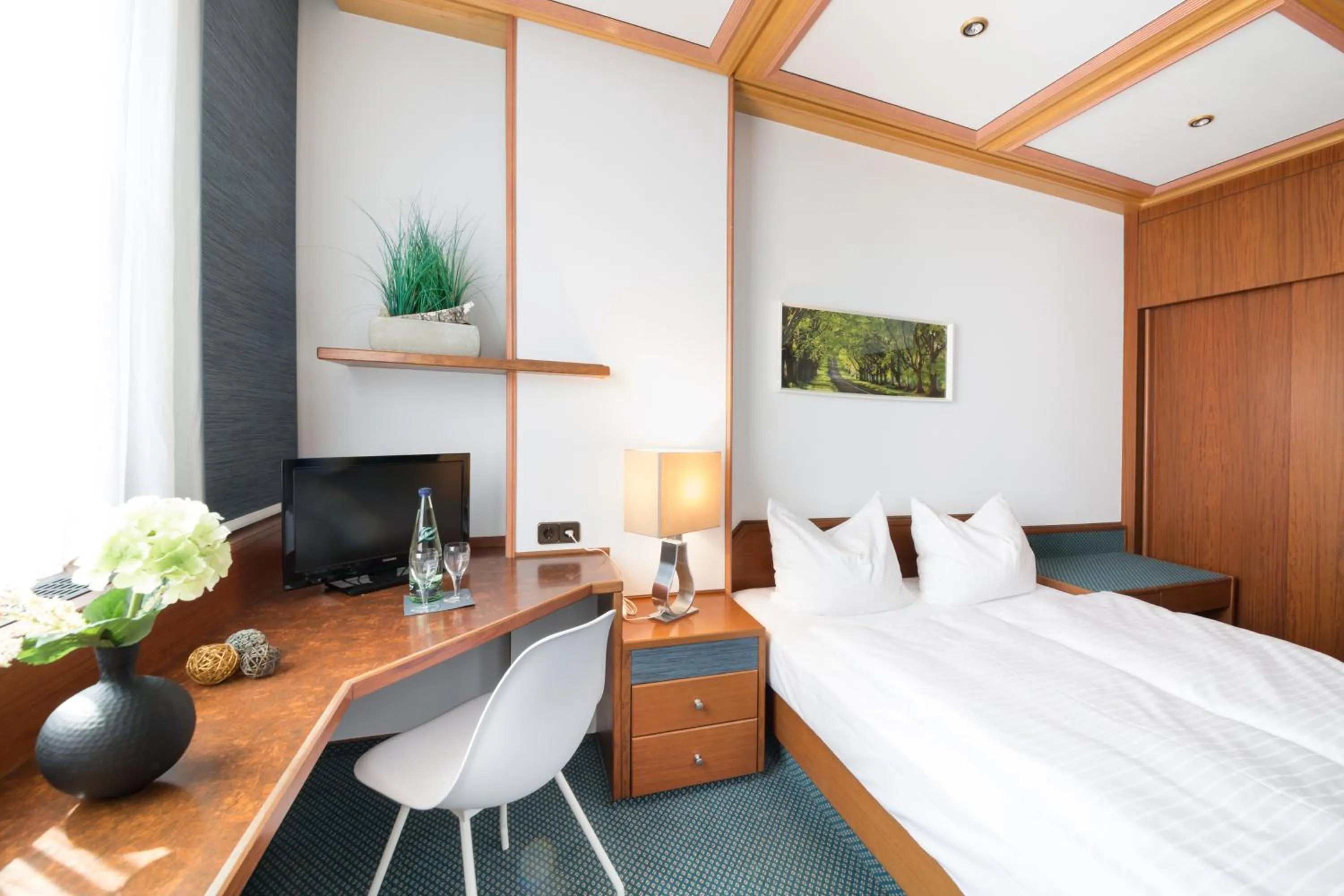 Photo of the whole room, Bed in Arotel Best living Nürnberg