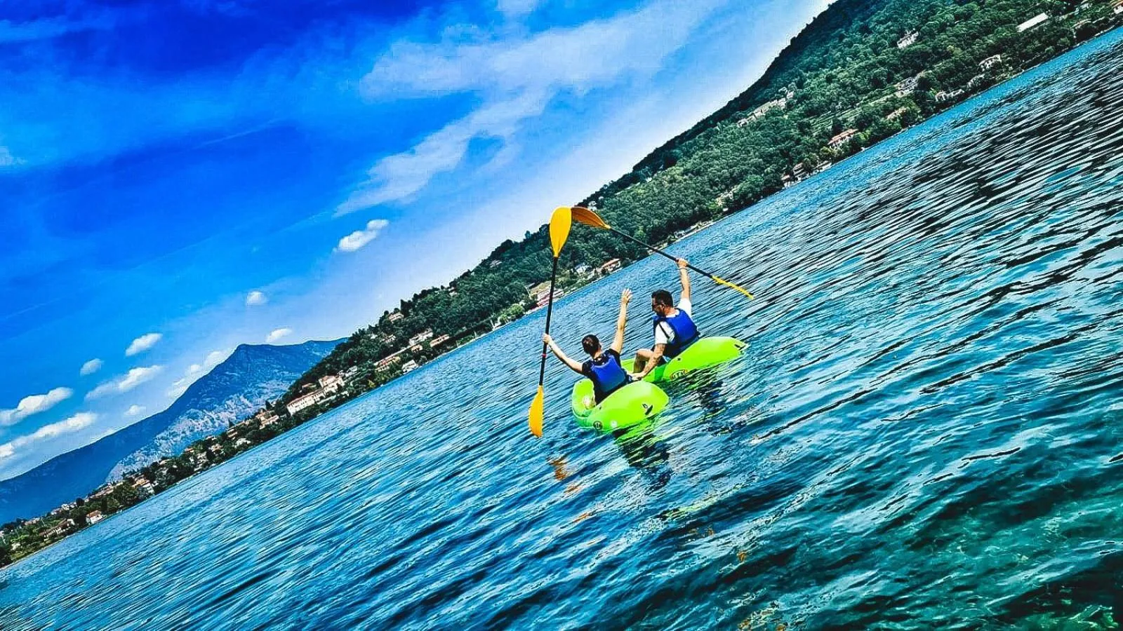 Canoeing in Hotel Chalet del Lago