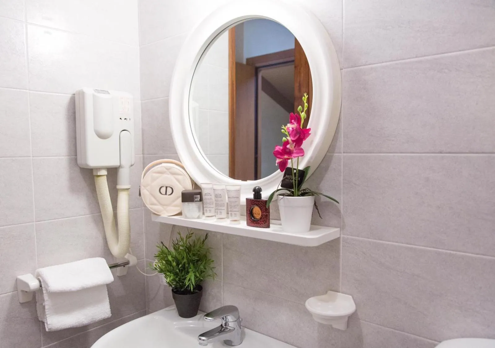 Toilet in Hotel Chalet del Lago