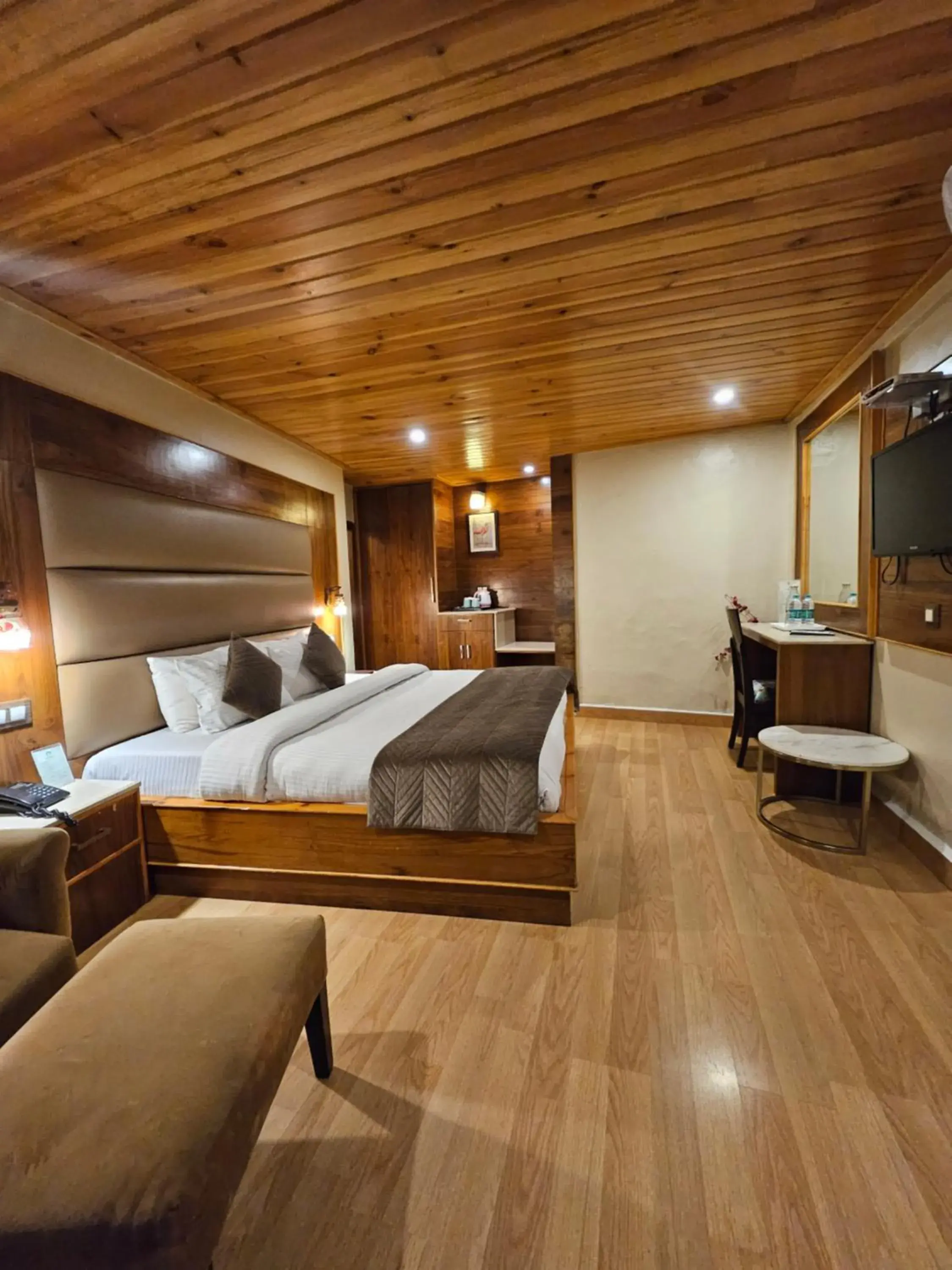 Double Room in Mongas Hotel & Resort Double Room in Mongas Hotel & Resort