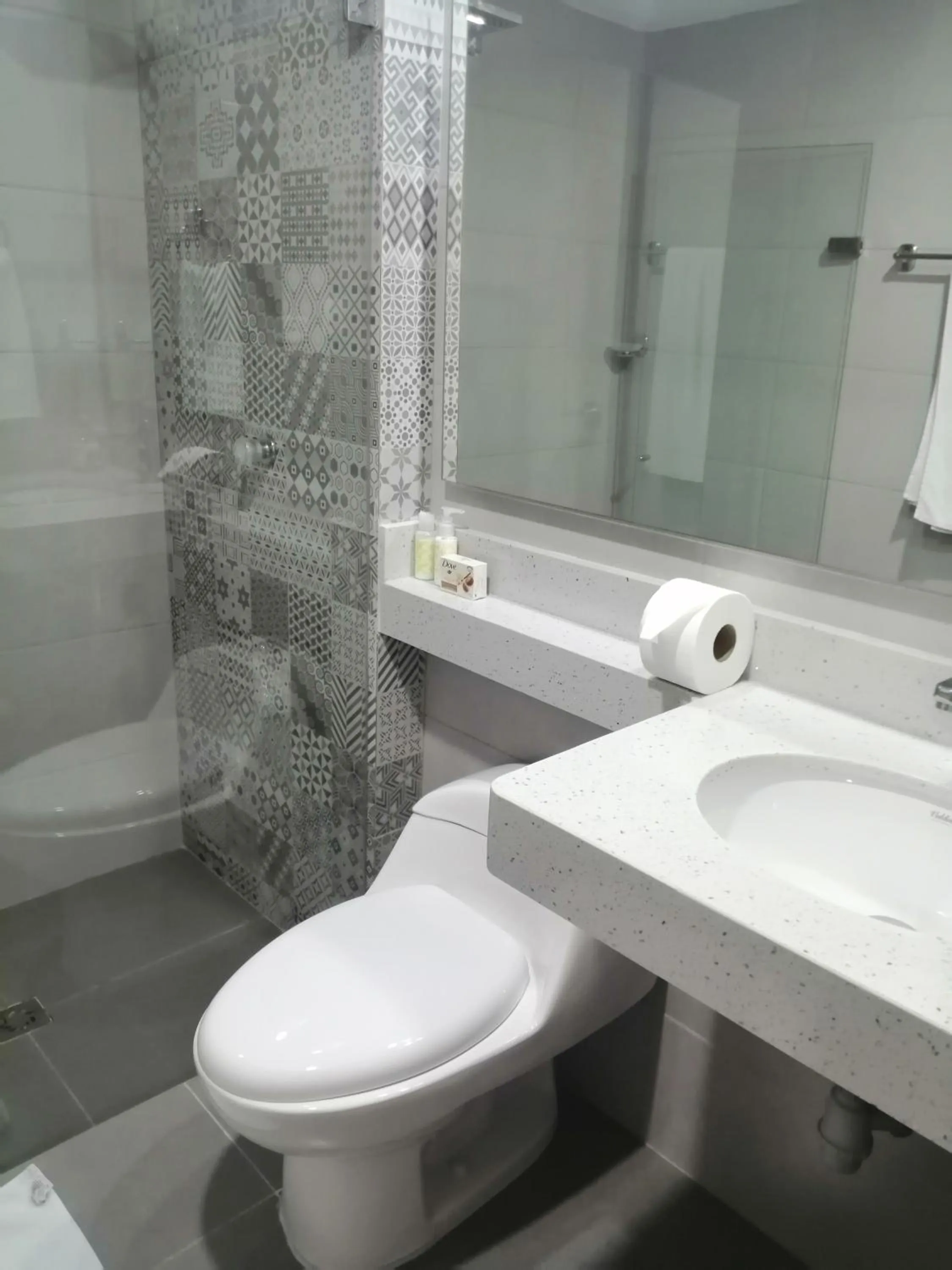 Bathroom in Berilo Deluxe Apartahotel