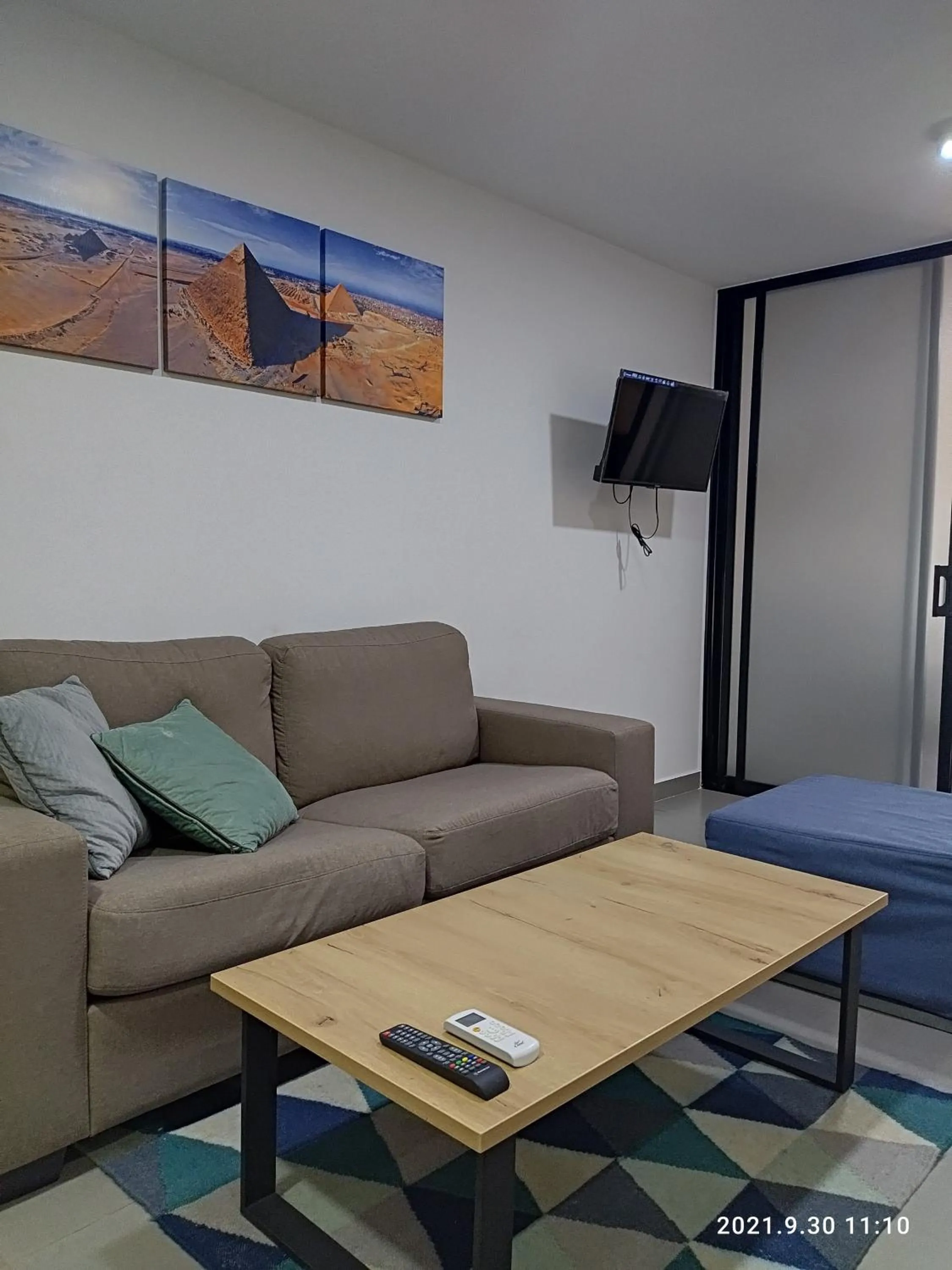 TV and multimedia in Berilo Deluxe Apartahotel