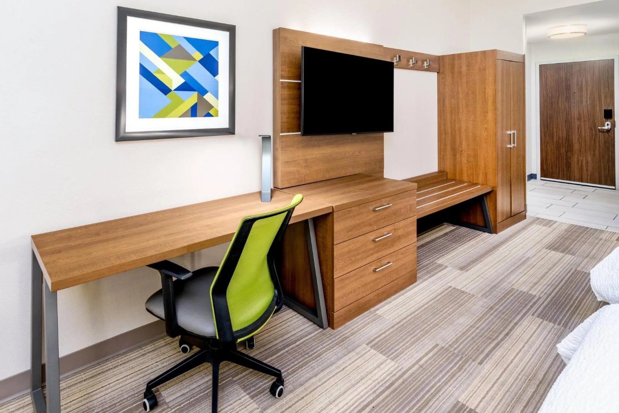 Photo of the whole room, Bed in Holiday Inn Express Durango Downtown- Animas River