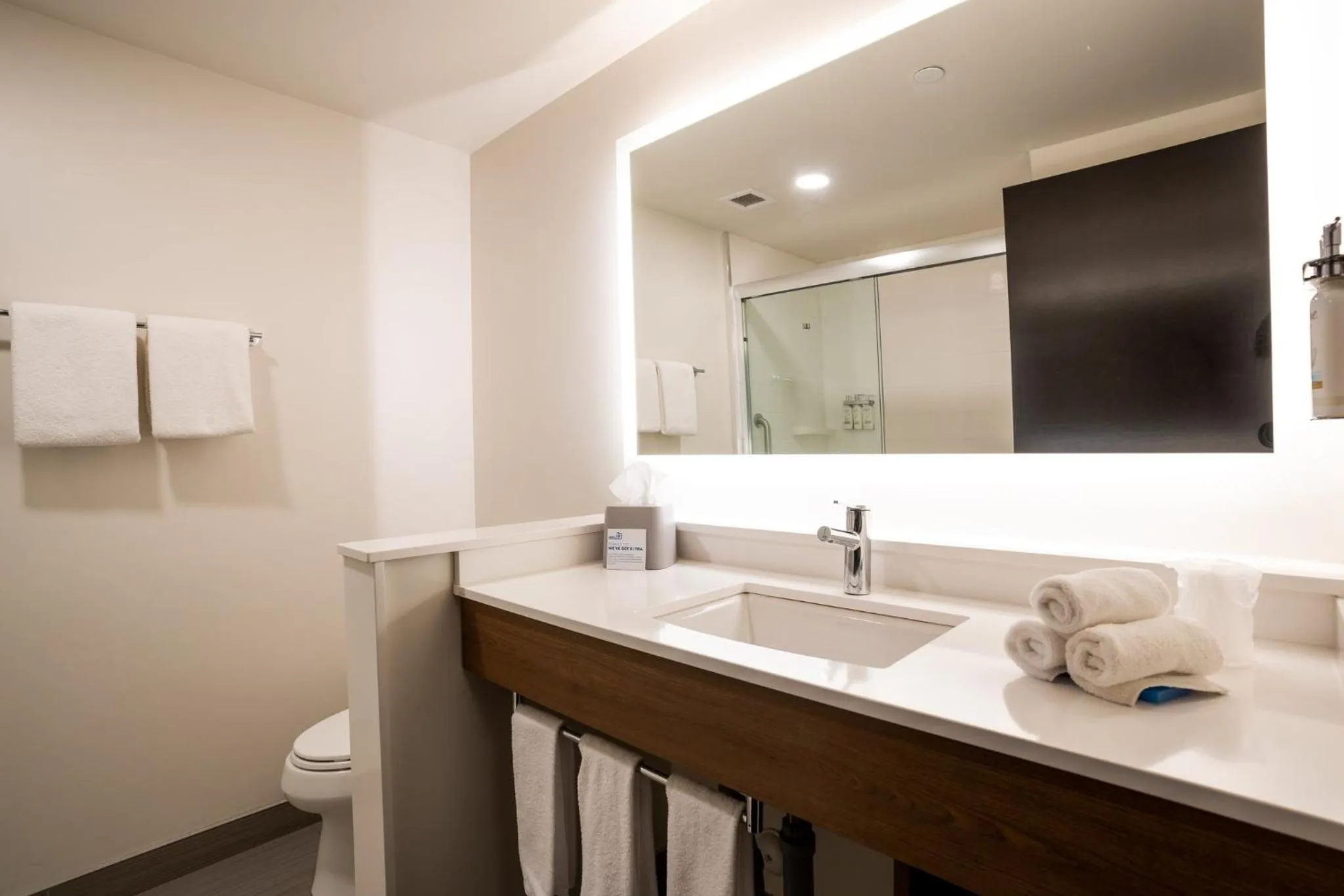 Photo of the whole room in Holiday Inn Express & Suites - Edmonton SW – Windermere by IHG