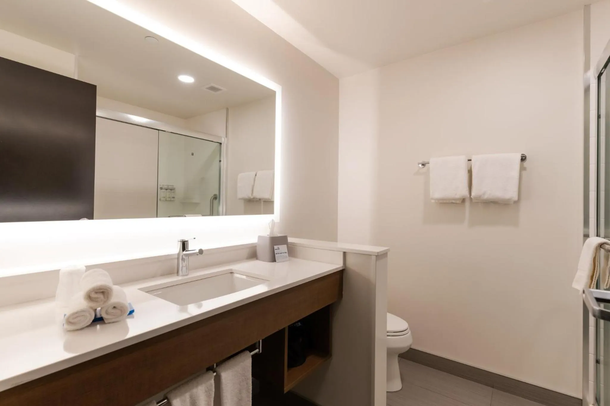 Photo of the whole room in Holiday Inn Express & Suites - Edmonton SW – Windermere by IHG