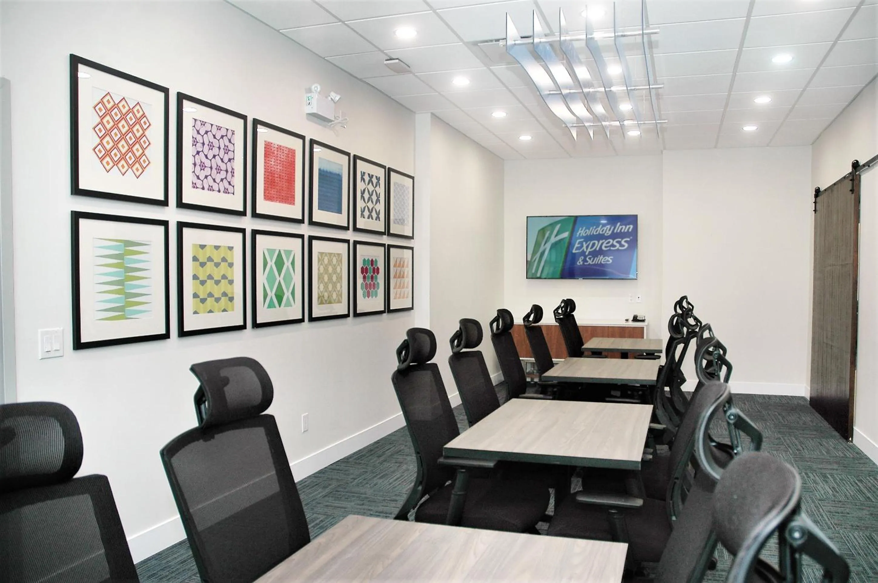 Holiday Inn Express & Suites - Edmonton SW – Windermere by IHG