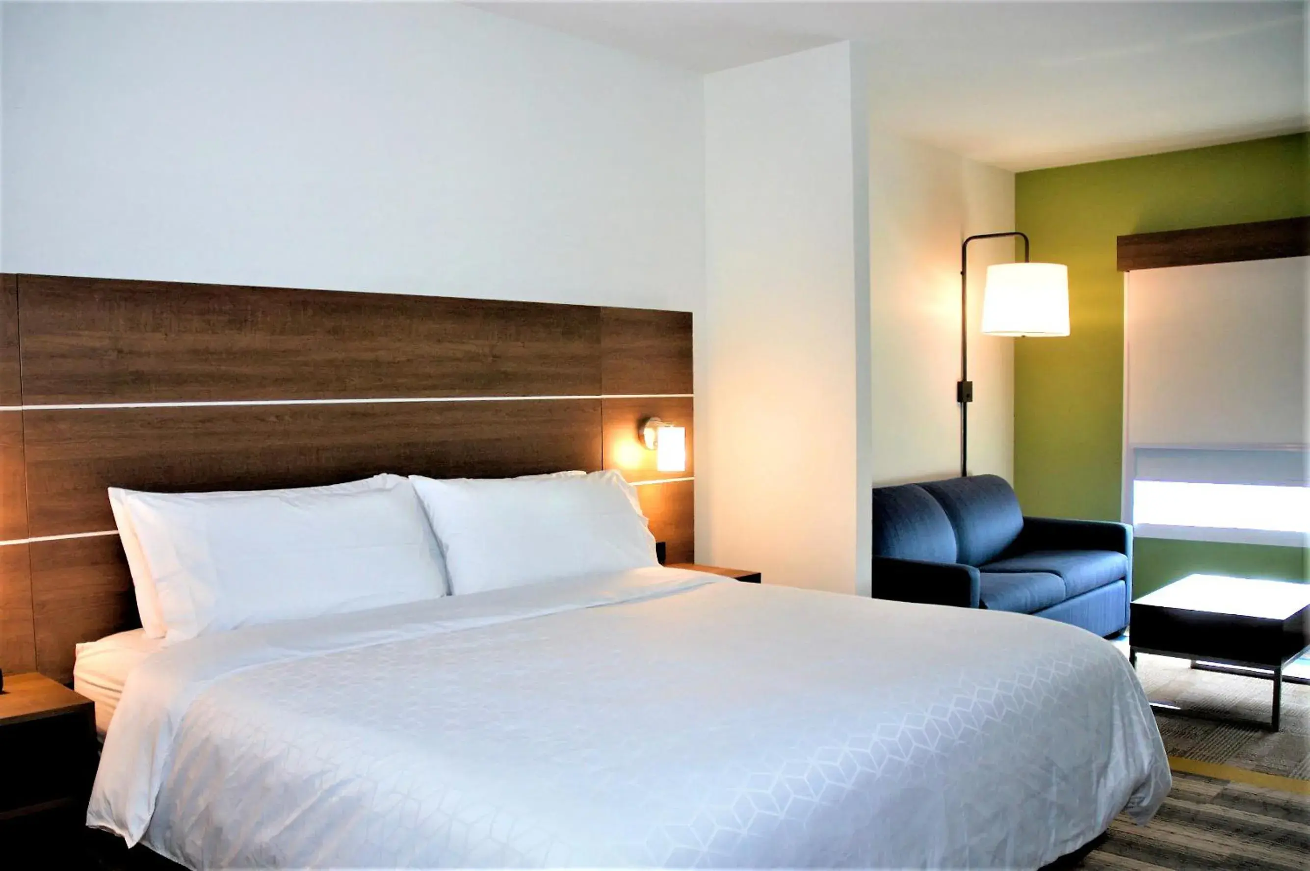 Bed in Holiday Inn Express & Suites - Edmonton SW – Windermere by IHG Bed in Holiday Inn Express & Suites - Edmonton SW – Windermere by IHG