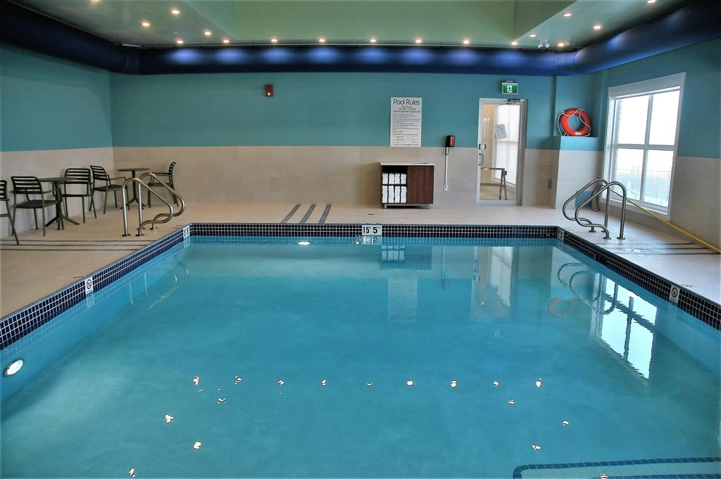Swimming pool in Holiday Inn Express & Suites - Edmonton SW – Windermere by IHG