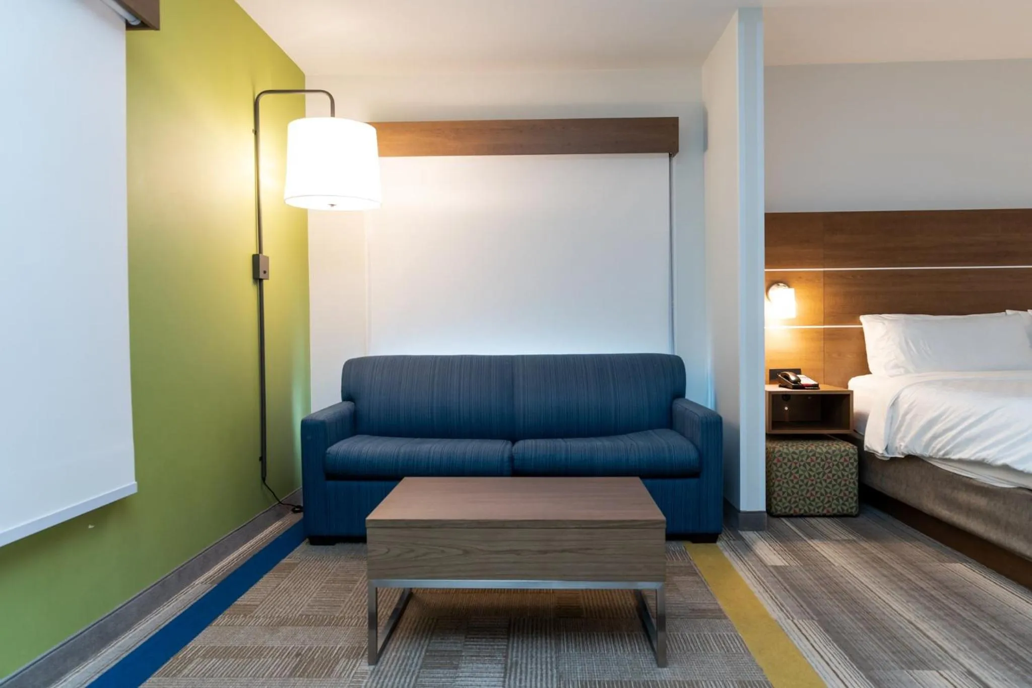 Photo of the whole room, Bed in Holiday Inn Express & Suites - Edmonton SW – Windermere by IHG