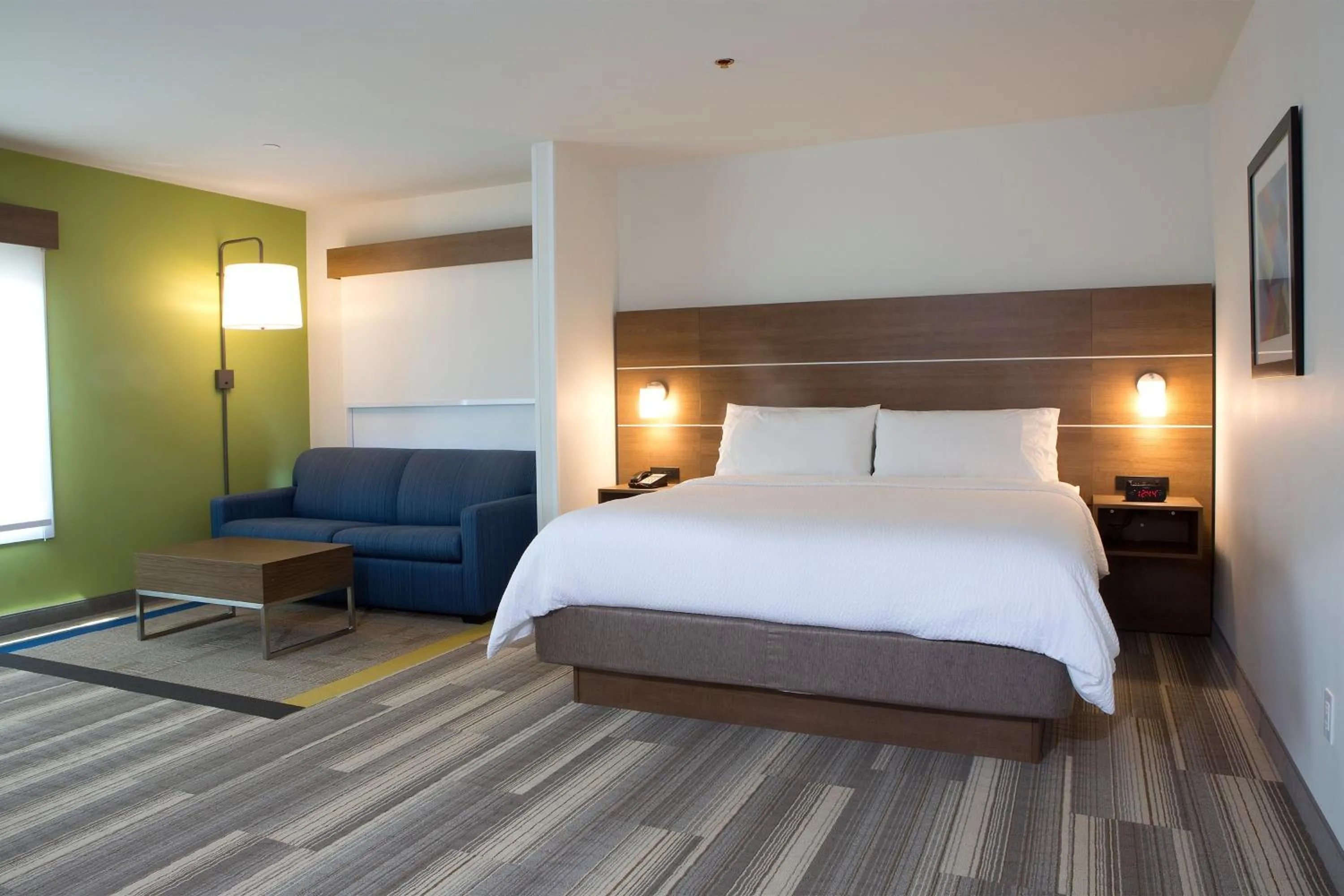 Photo of the whole room, Bed in Holiday Inn Express & Suites - Edmonton SW – Windermere by IHG