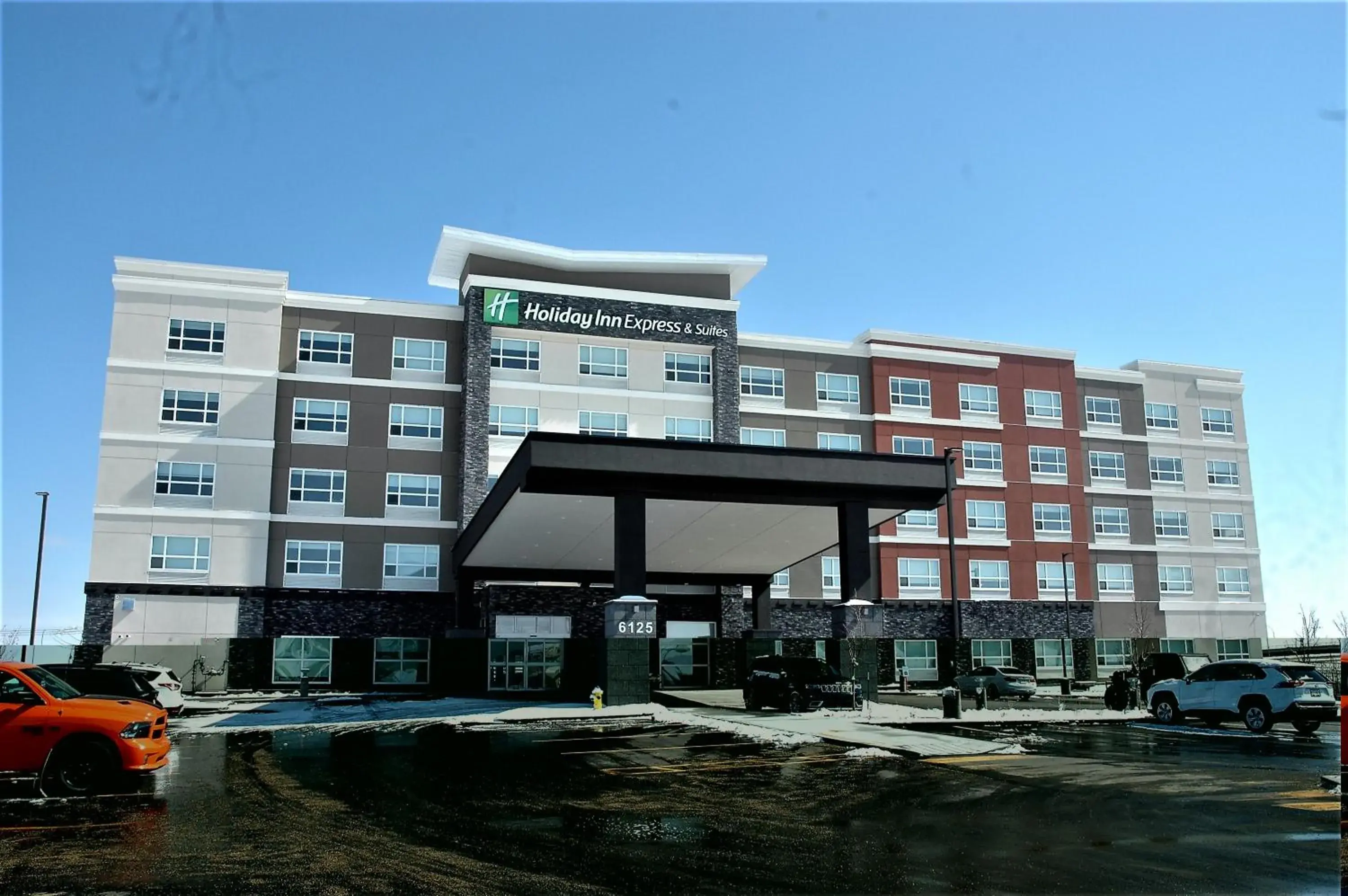 Property building in Holiday Inn Express & Suites - Edmonton SW – Windermere by IHG Property building in Holiday Inn Express & Suites - Edmonton SW – Windermere by IHG