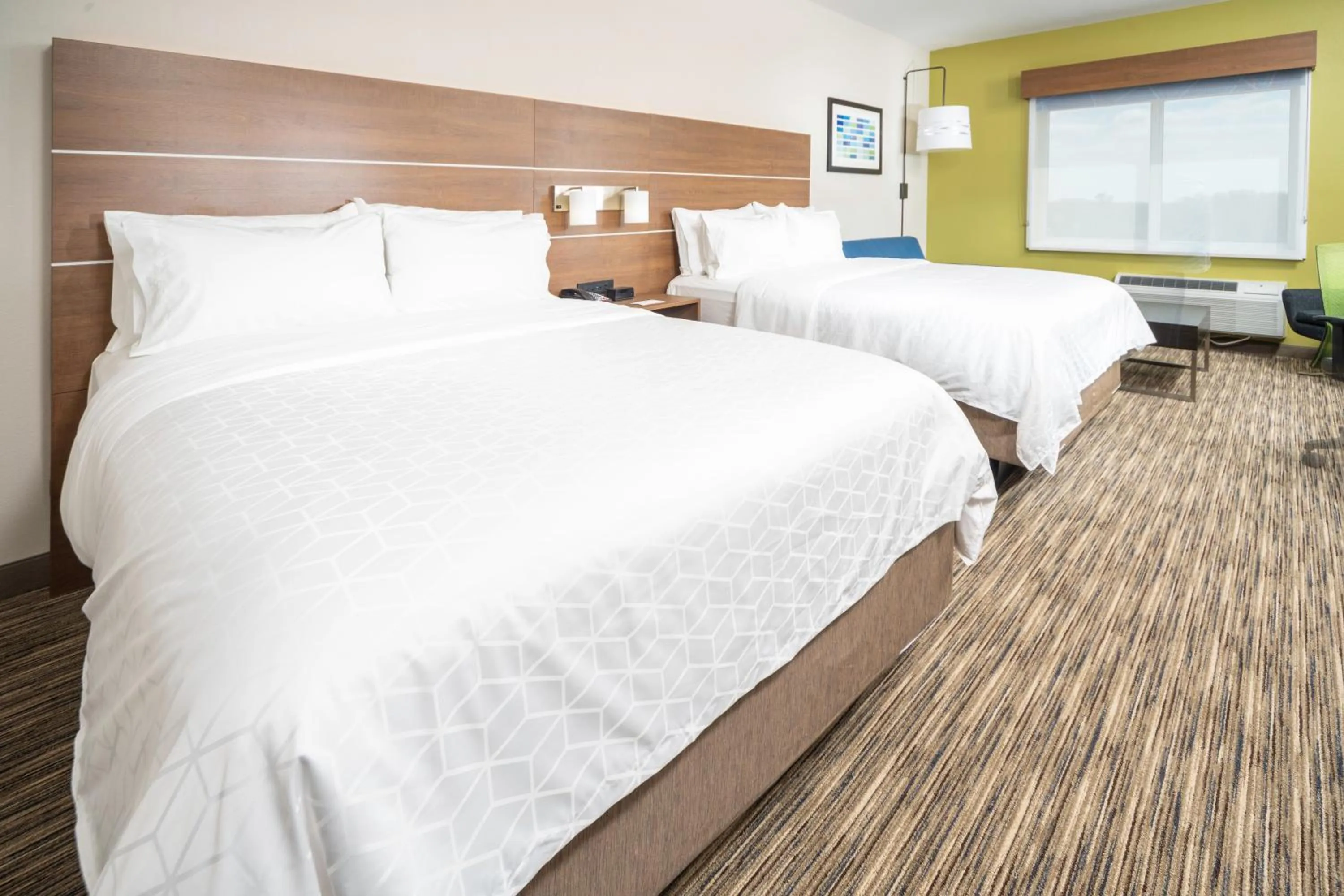 Photo of the whole room, Bed in Holiday Inn Express & Suites - Fort Myers Airport by IHG