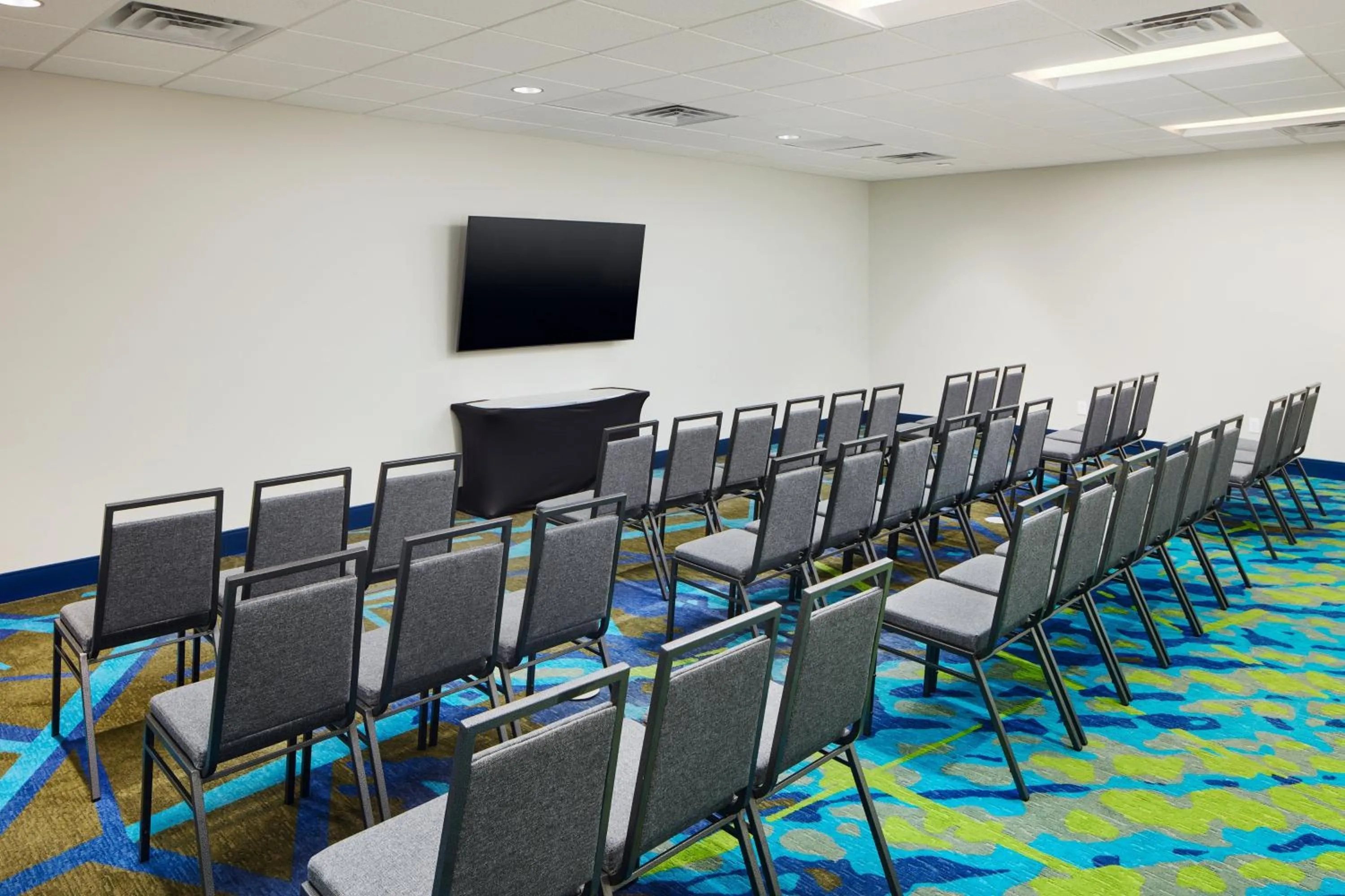 Meeting/conference room in Candlewood Suites - Lebanon by IHG