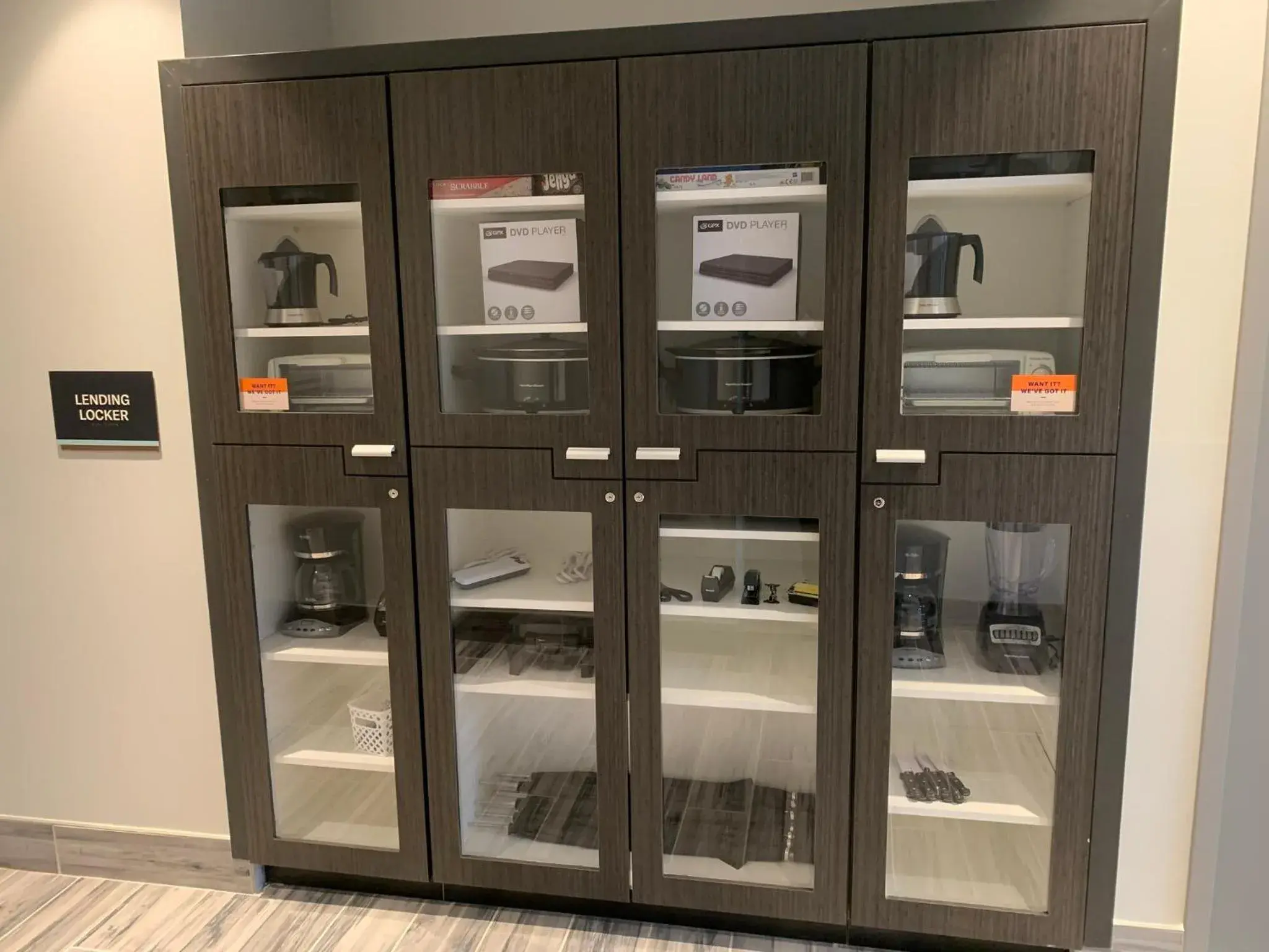 Lobby or reception in Candlewood Suites - Lebanon by IHG Lobby or reception in Candlewood Suites - Lebanon by IHG