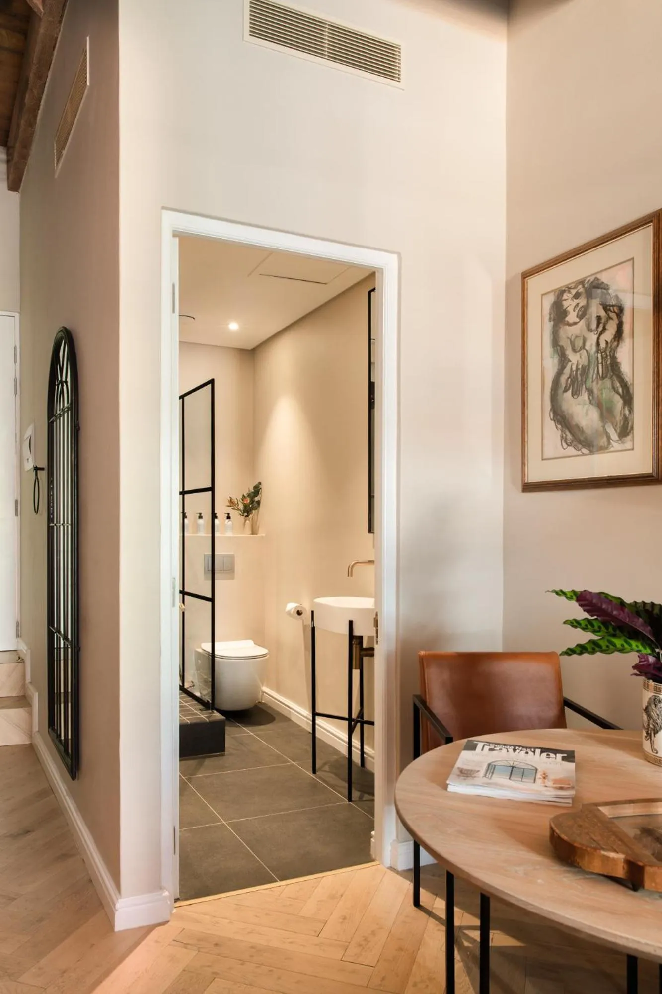 Bathroom in Old Foundry Hotel by Ideas Cartel