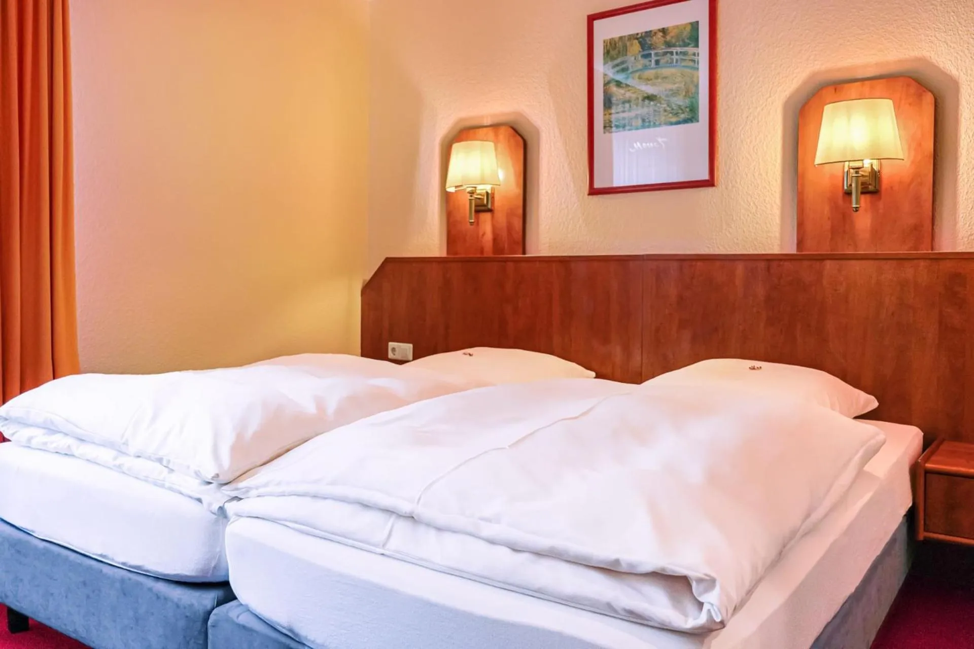 Photo of the whole room, Bed in Hotel Münkel