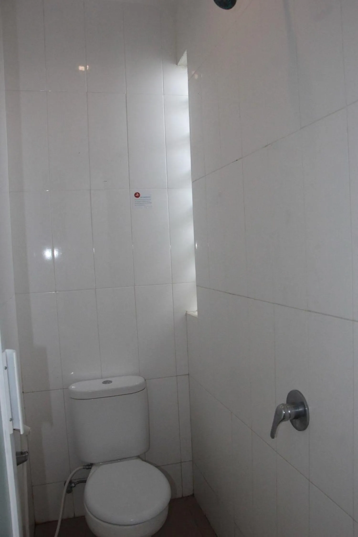 Shower in The Peak Guest House