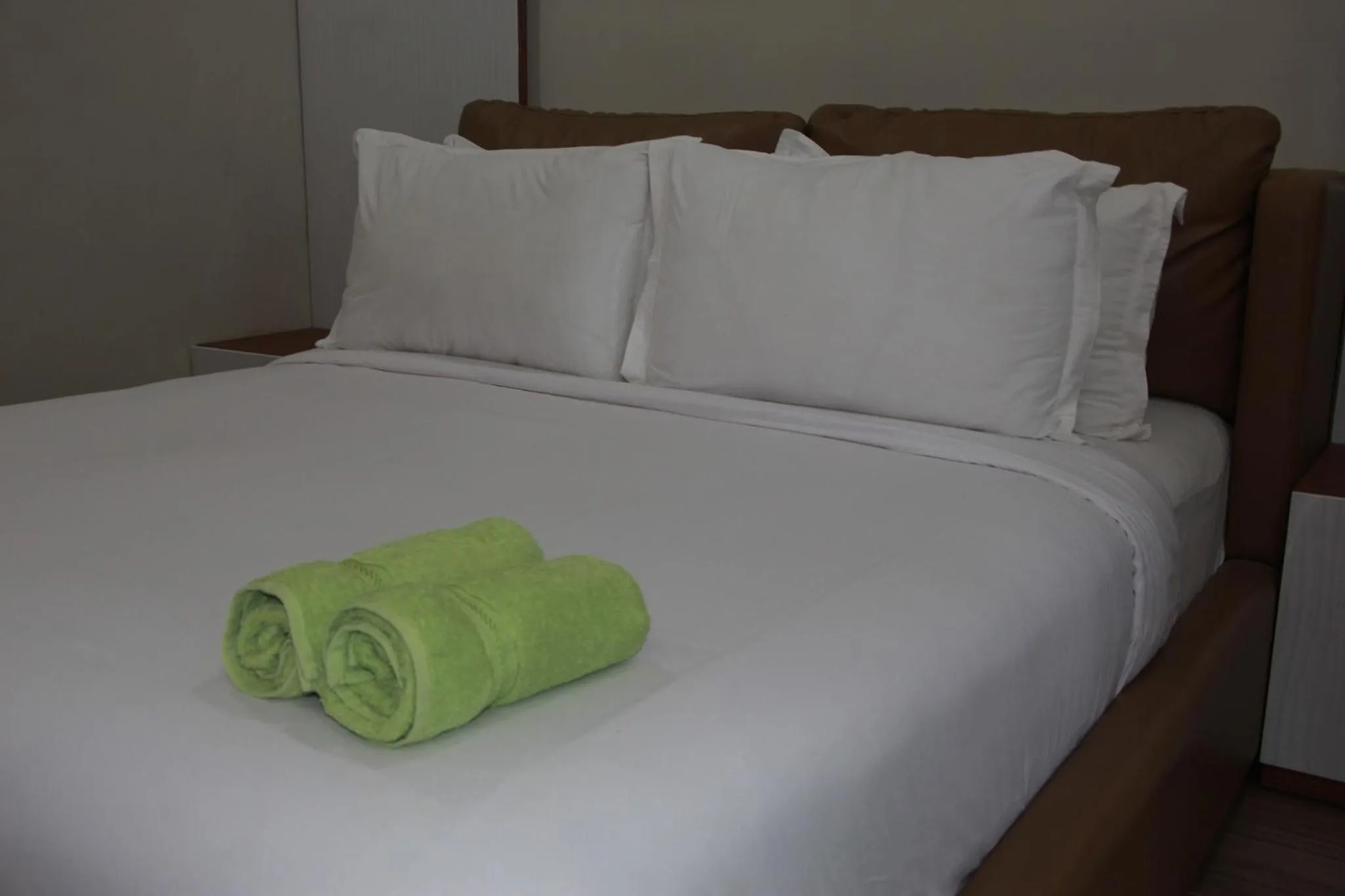 Bed in The Peak Guest House