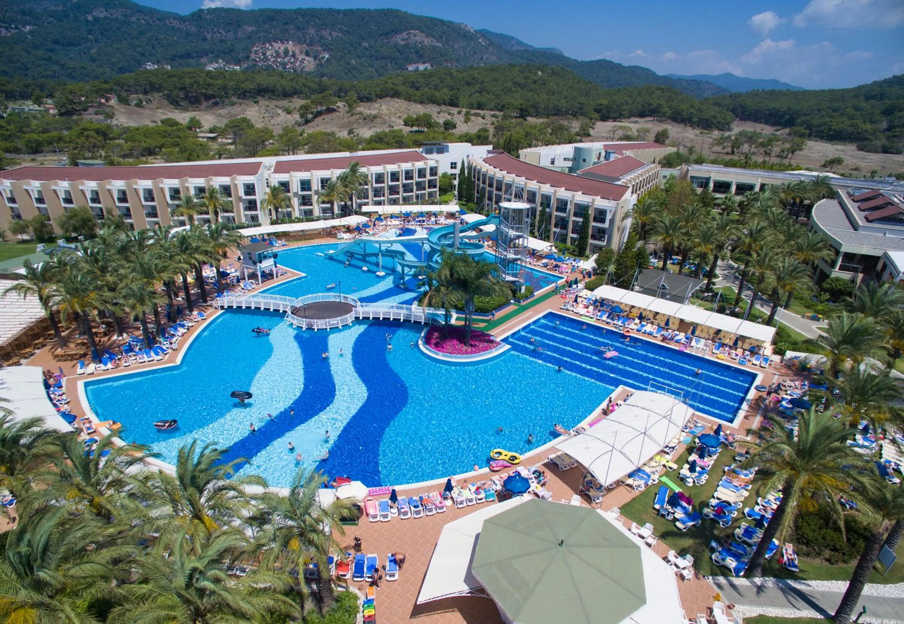 Swimming pool in TUI BLUE Tropical