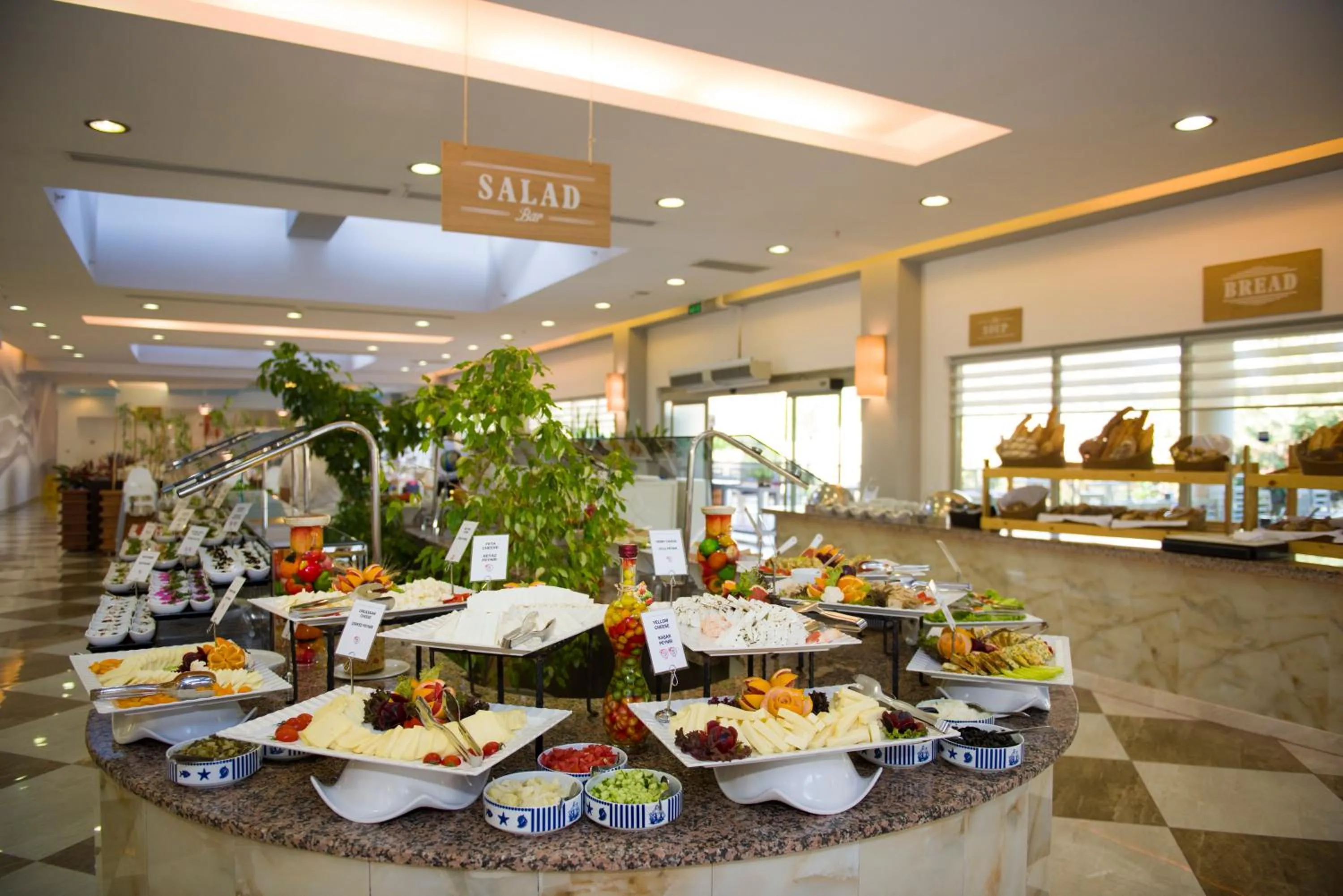 Food in TUI BLUE Tropical