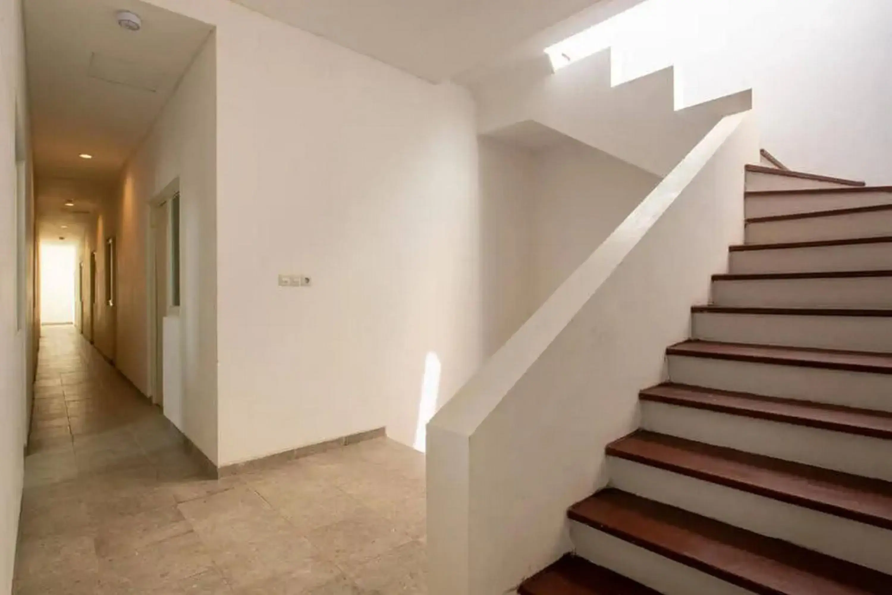 Floor plan in RedDoorz near Kaza Mall Surabaya Floor plan in RedDoorz near Kaza Mall Surabaya