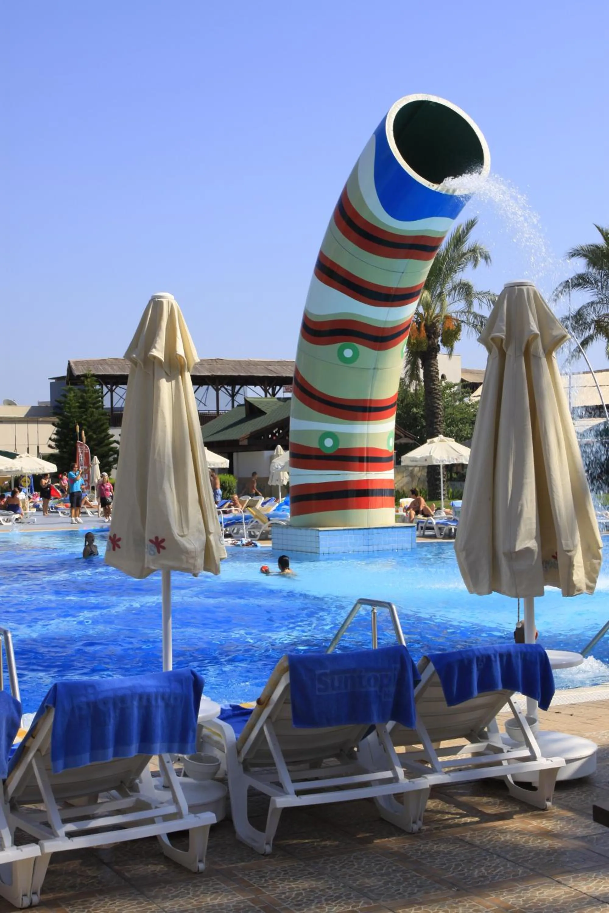 Swimming pool in Holiday Village Türkiye