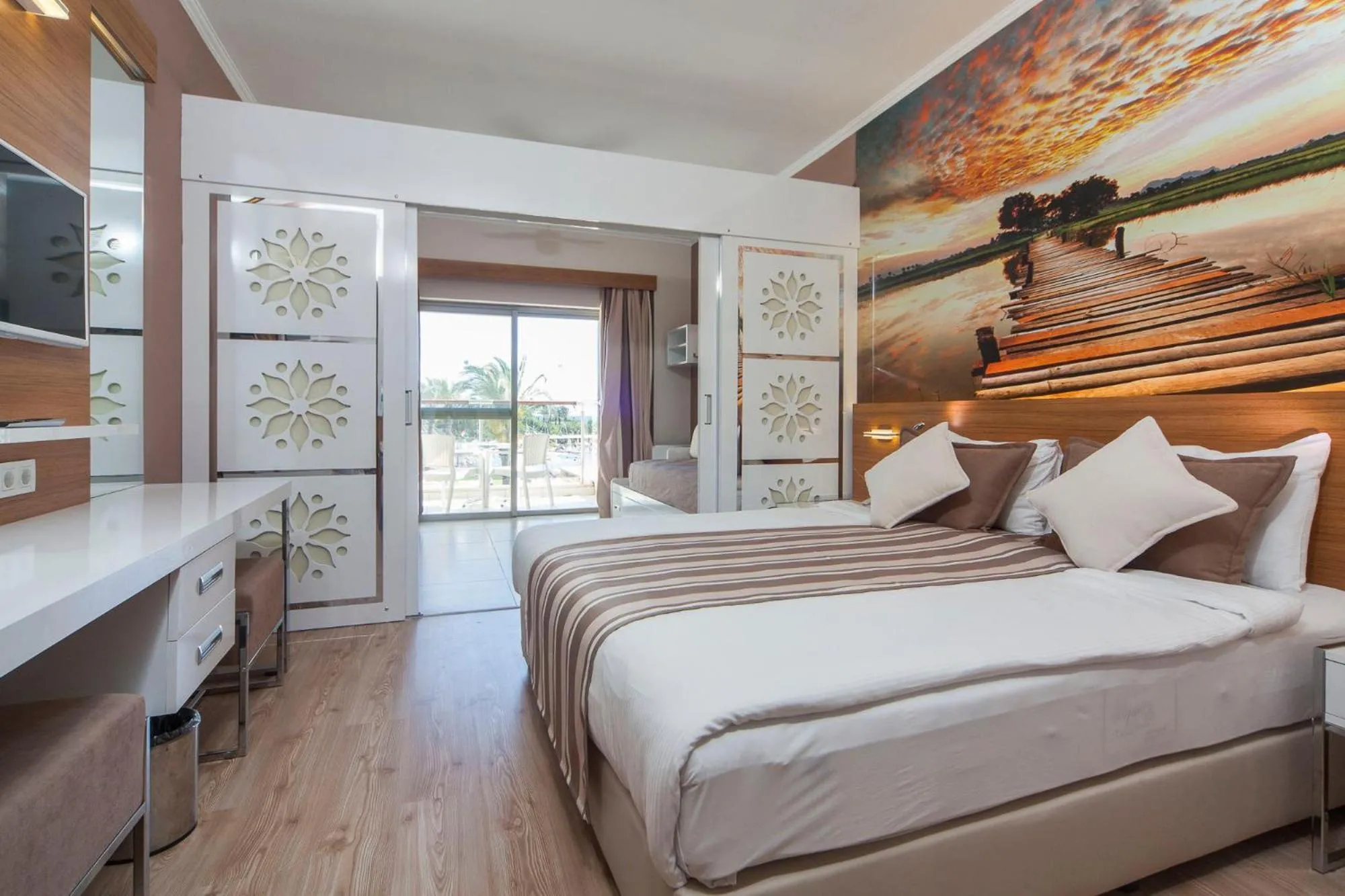 Bedroom, Bed in Holiday Village Türkiye